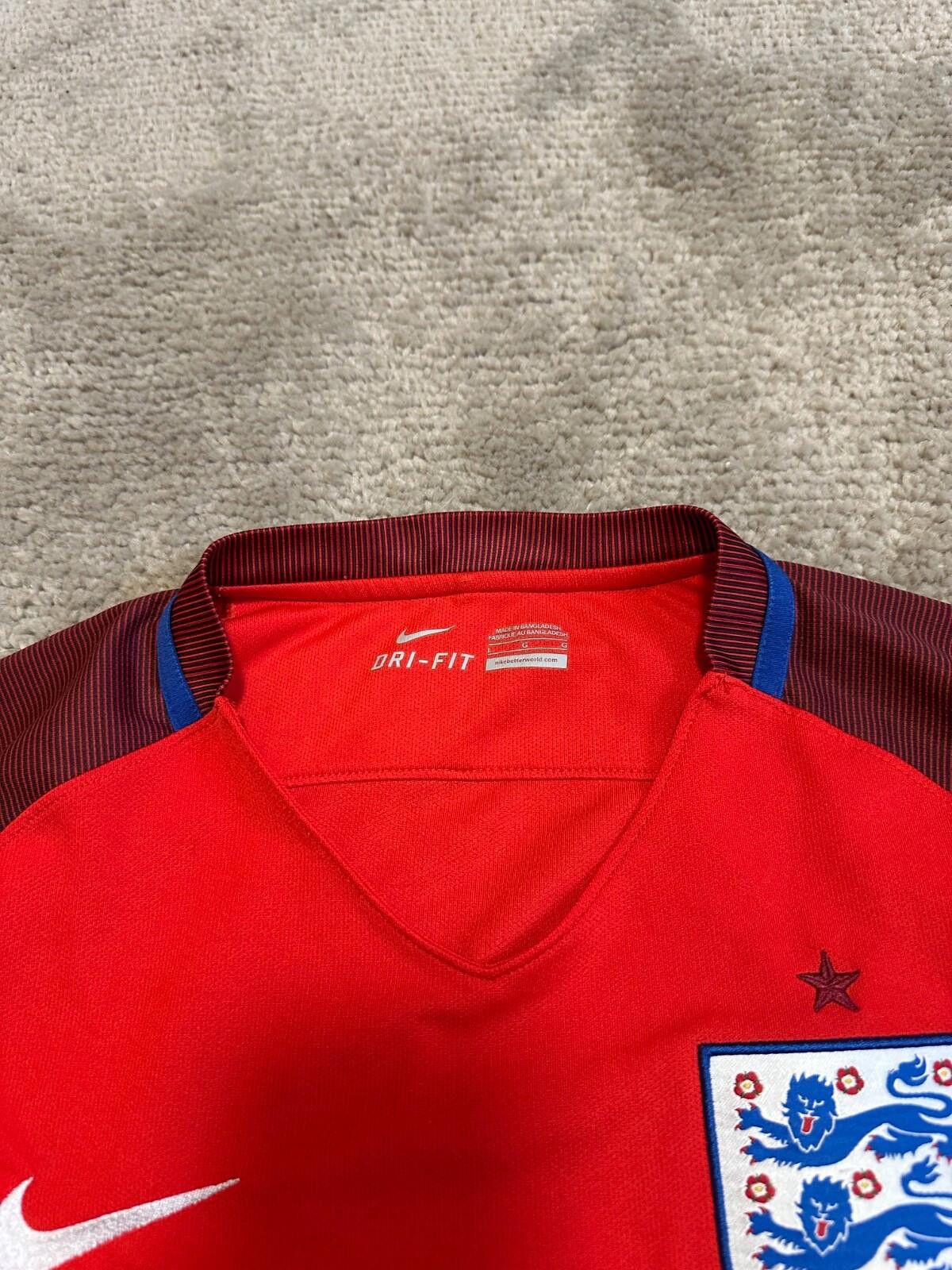 Nike #7 Gallagher England 2016/17 Football Shirt Soccer Jersey Size US L / EU 52-54 / 3 - 4 Thumbnail