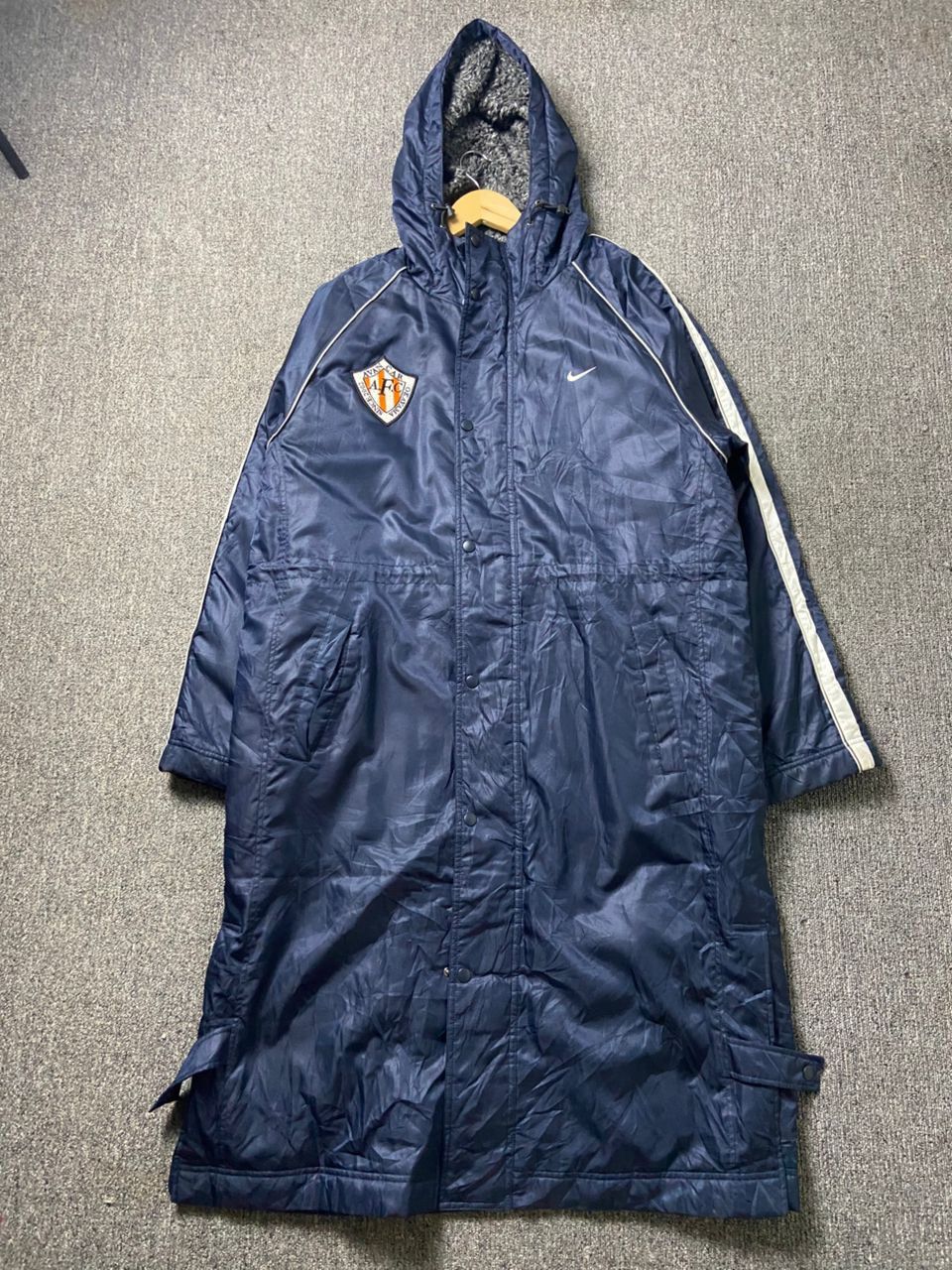 Nike Nike Swoosh Long Coach Jacket (202) Size US L / EU 52-54 / 3 - 1 Thumbnail