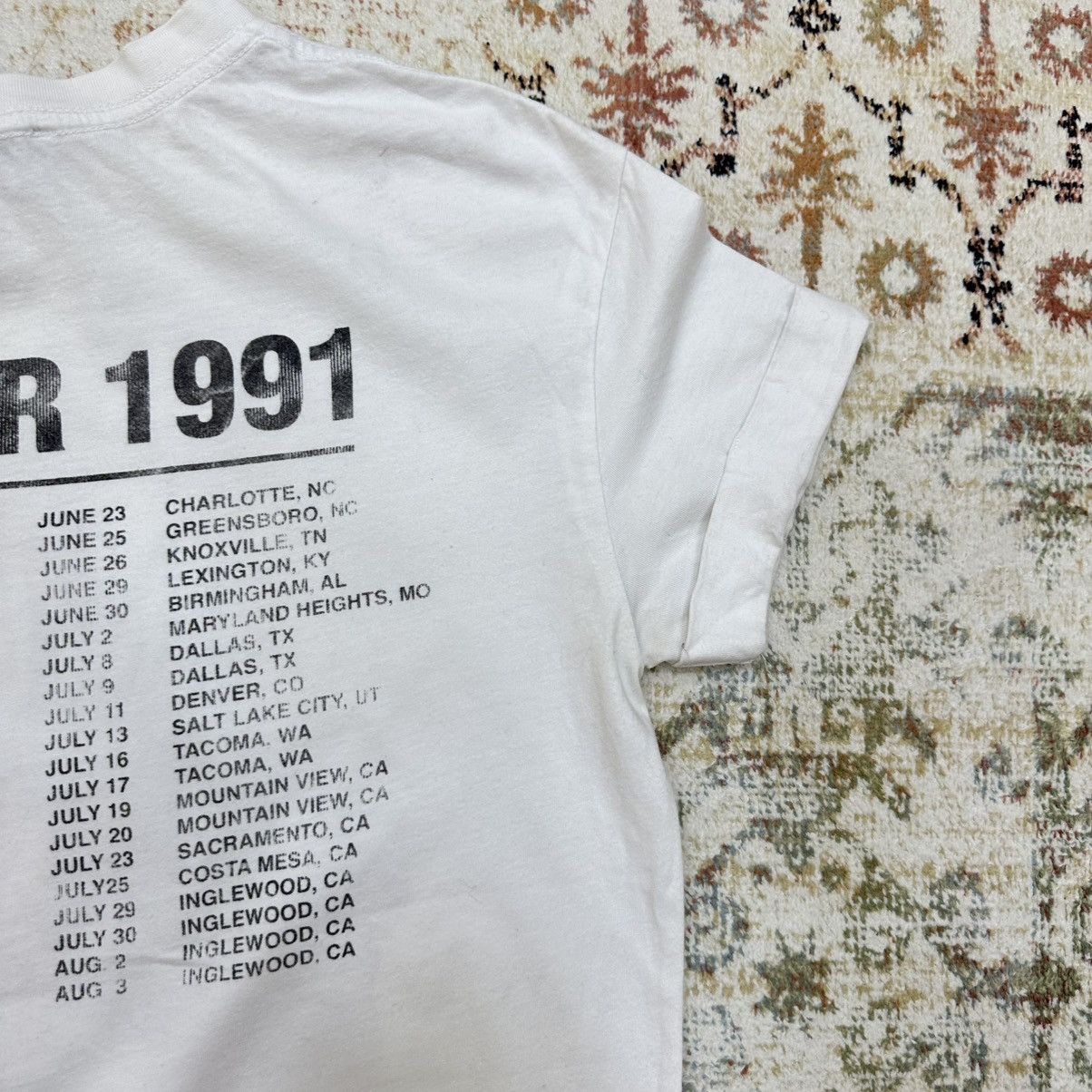 Guns N' Roses × Vintage Vintage Guns N Roses T-shirts Tour 2016 Big Logo Band Y2K Size US S / EU 44-46 / 1 - 8 Thumbnail