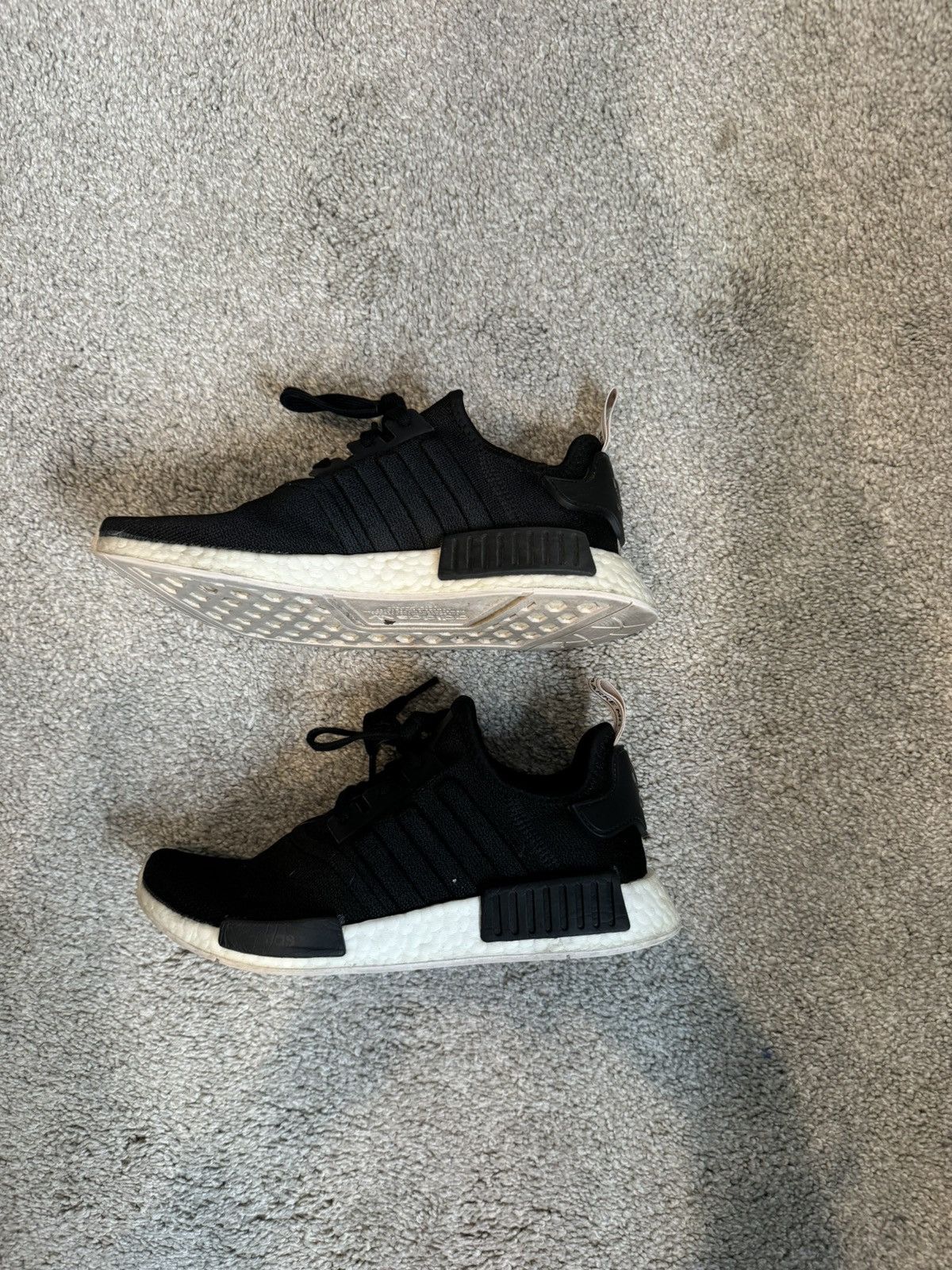 Adidas Women’s NMD R1 orchid Size US 8 / IT 38 - 4 Thumbnail