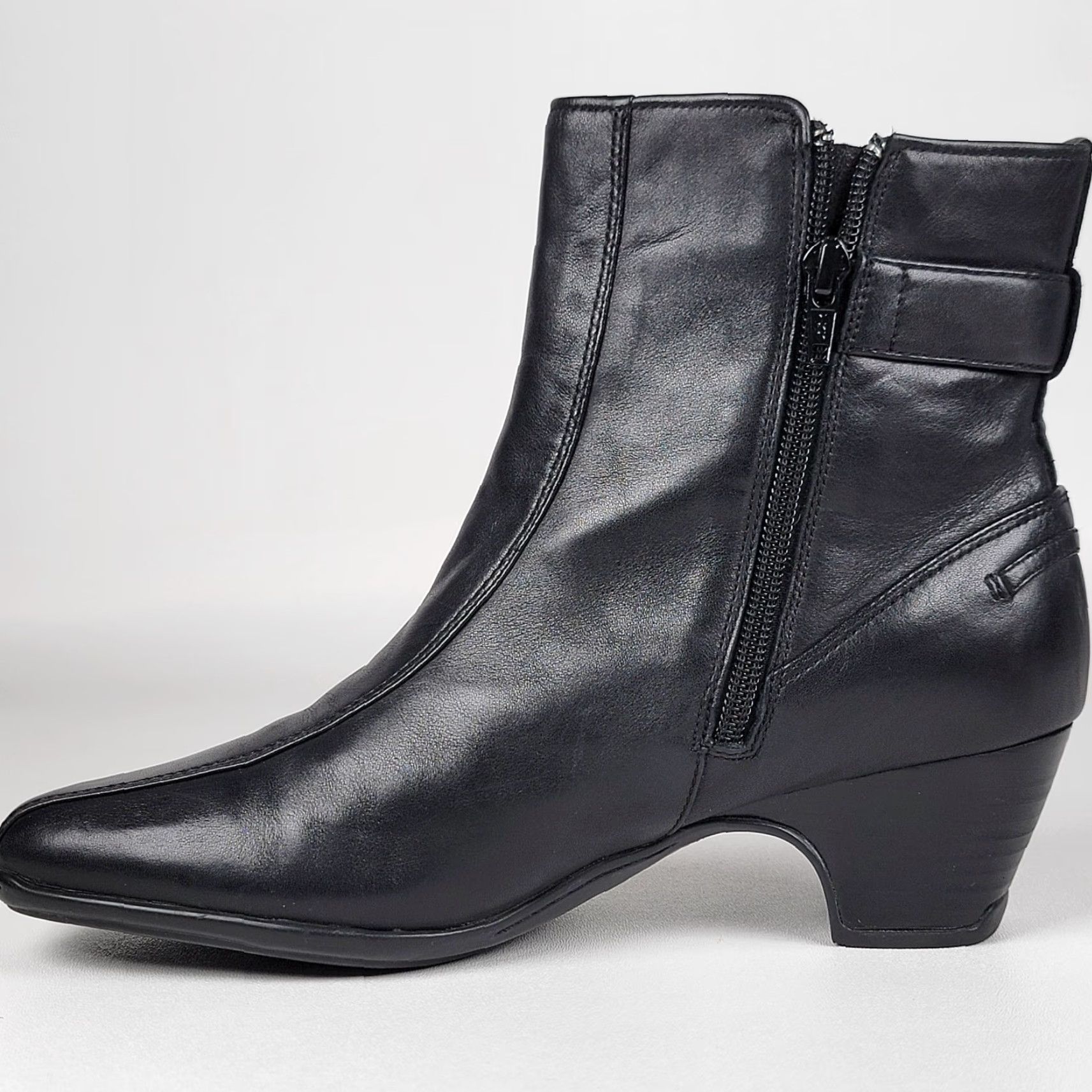 Clarks Clarks Artisan Dara III Womens Black Leather Ankle Boots Size 9.5 N Size US 10 / IT 40 - 4 Thumbnail