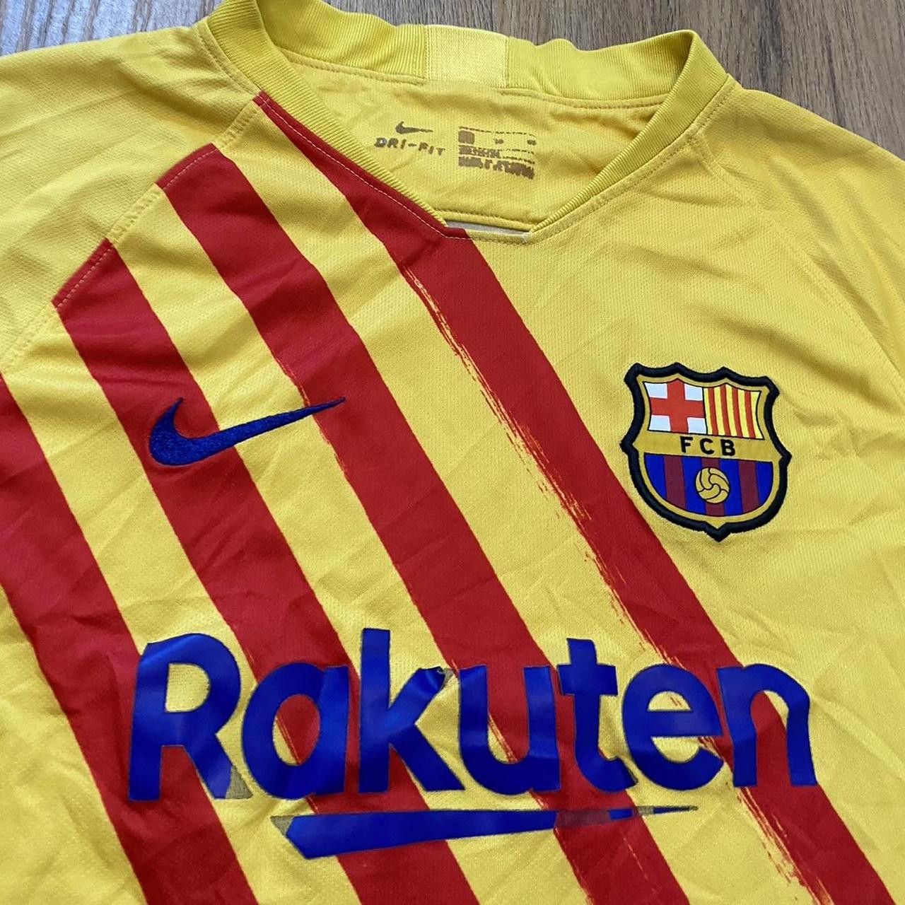 Nike 2021-22 FC Barcelona Nike Away La Liga Football Shirt Size US S / EU 44-46 / 1 - 3 Thumbnail