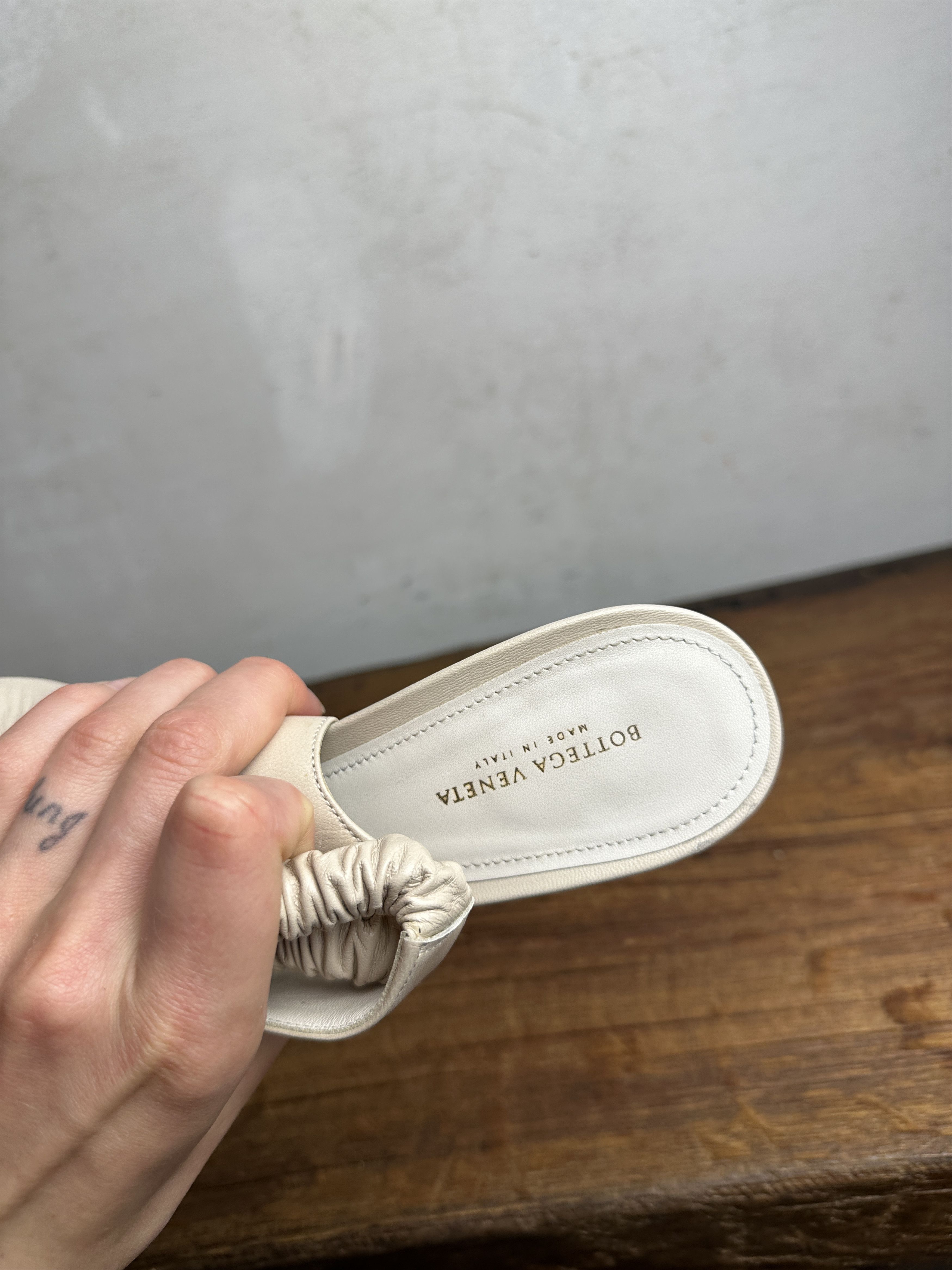 Bottega Veneta Bottega Veneta Cream Leather Slingback Pumps Size US 10 / IT 40 - 7 Thumbnail