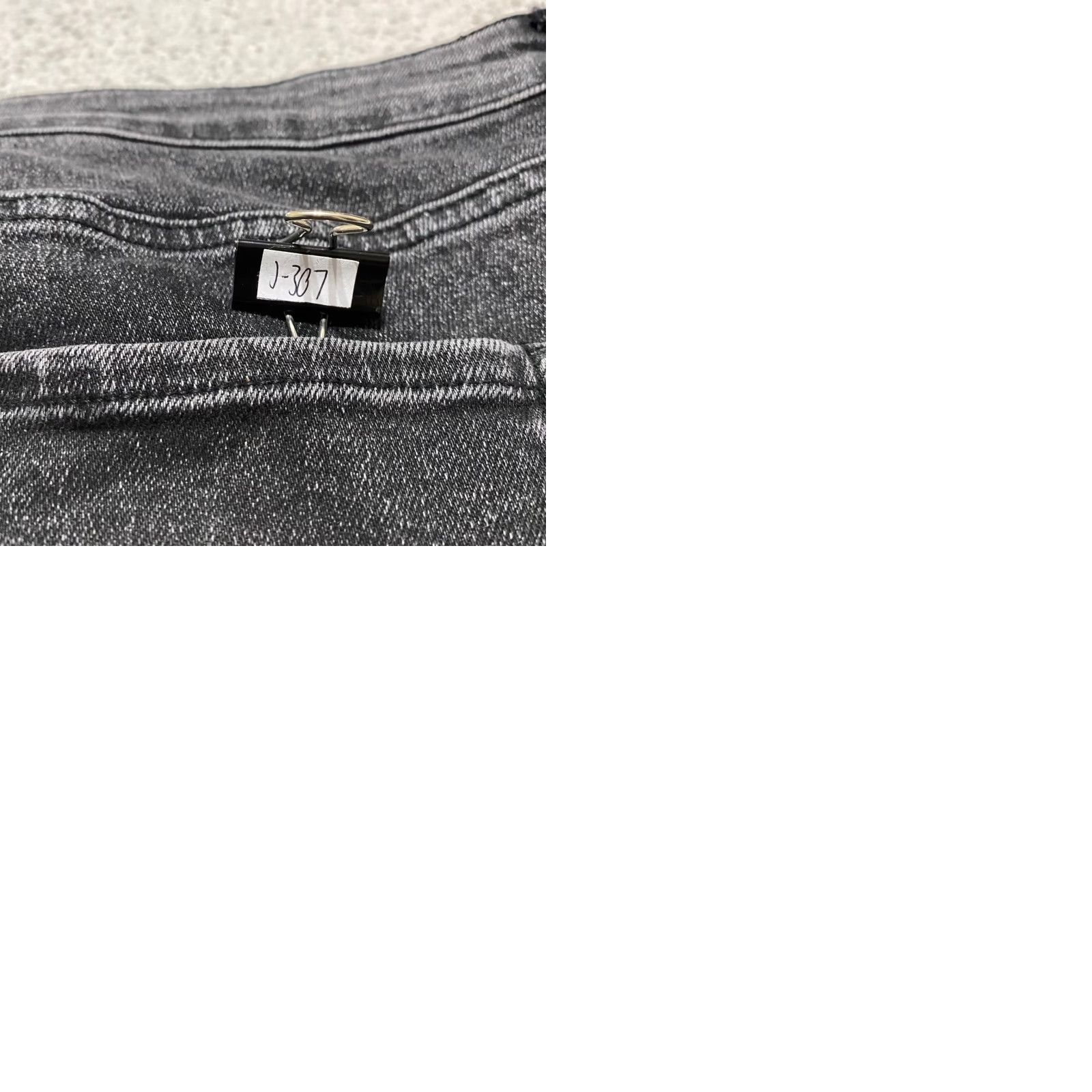 Vintage Universal Standard Jeans Womens 14 Tall Faded Black Denim Straight High Rise 5-Pocket Stretch Regular Inseam 29in Size 14 Tall Black Jeans Womens Size 36" / US 14 / IT 50 - 9 Thumbnail
