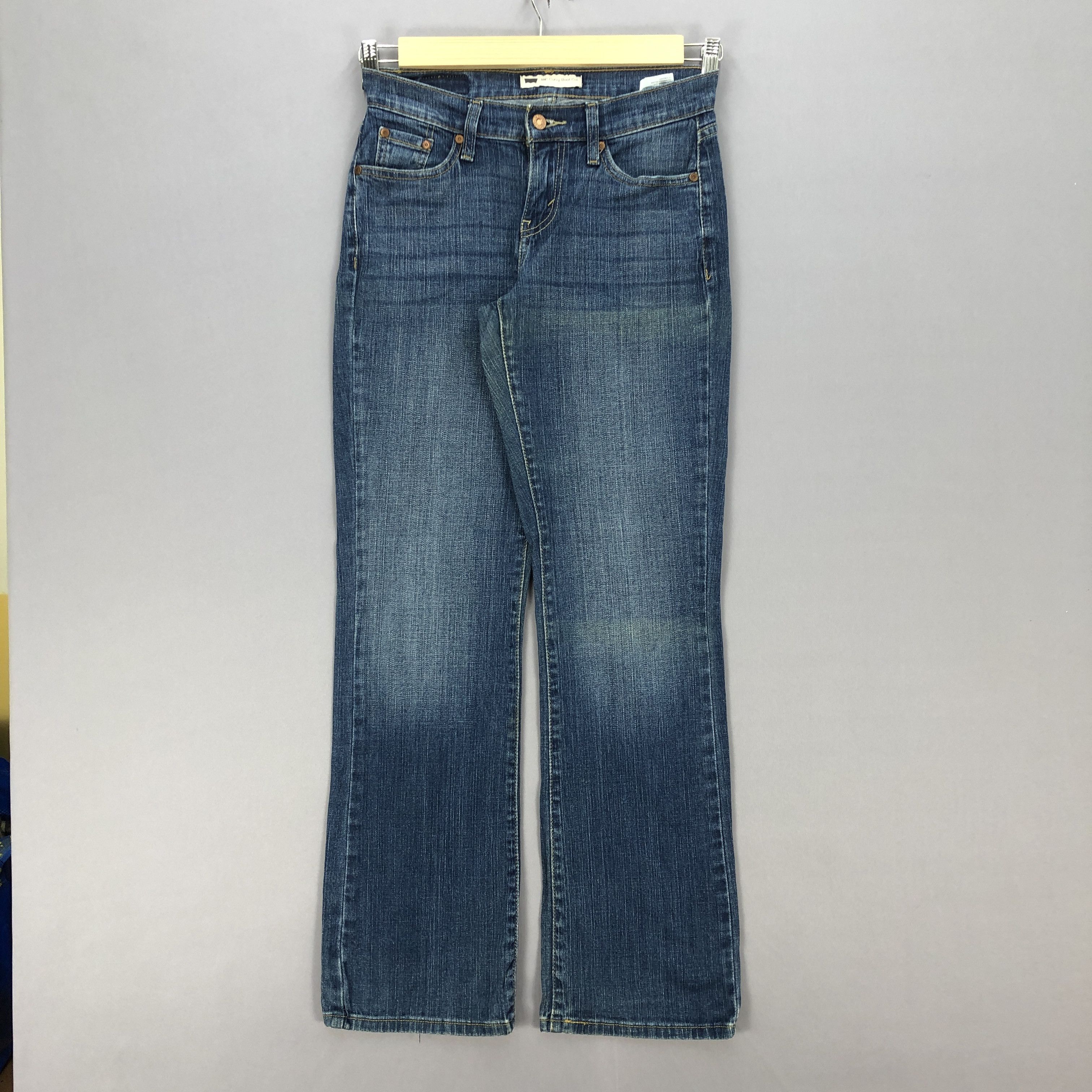 Levi's Vintage Levis Curvy Boot Cut Jeans Flare Bell Bottom Denim Size 28" / US 6 / IT 42 - 1 Thumbnail