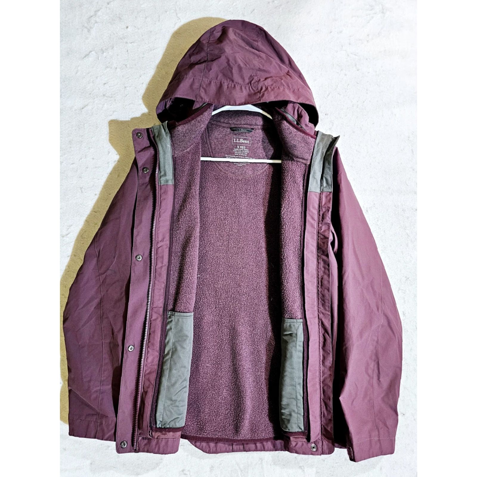Vintage VINTAGE L.L. Bean Nylon 3 in 1 Hooded Jacket Zip-out Fleece Liner Womens Small Plum Reg Jacket Size S / US 4 / IT 40 - 6 Thumbnail