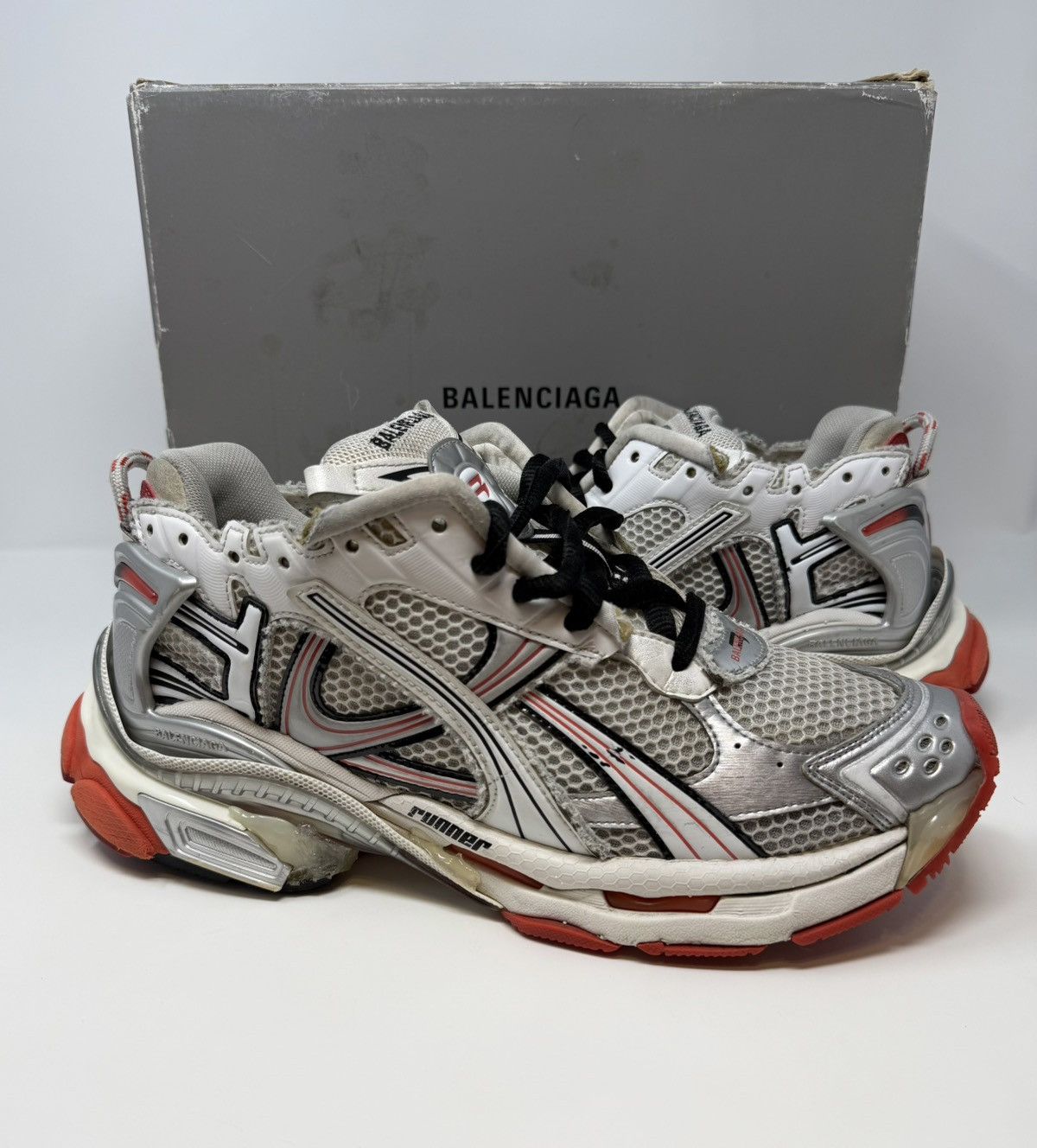 Balenciaga Balenciaga Runner Sneaker White/Red/Black New Season Size US 10 / EU 43 - 1 Thumbnail