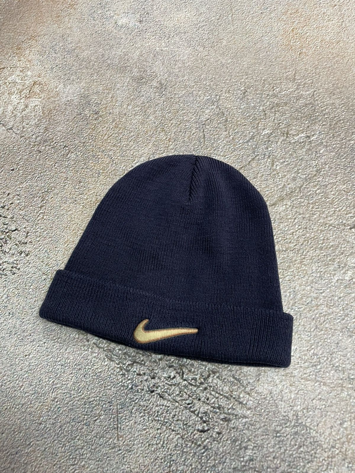 Nike Vintage Nike Center Swoosh Beanie Hat Size ONE SIZE - 2 Thumbnail