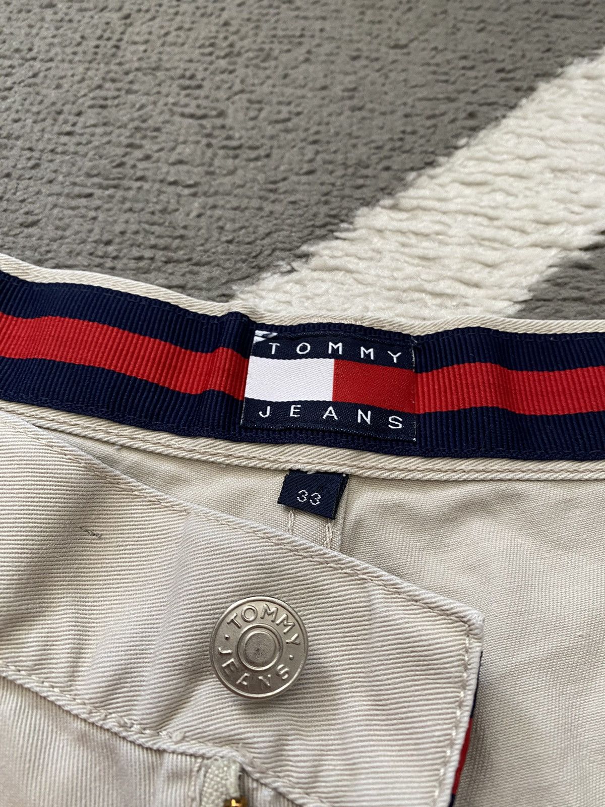Tommy Hilfiger × Vintage Vintage Y2K Tommy Hilfiger baggy jorts shorts Size US 33 - 12 Thumbnail