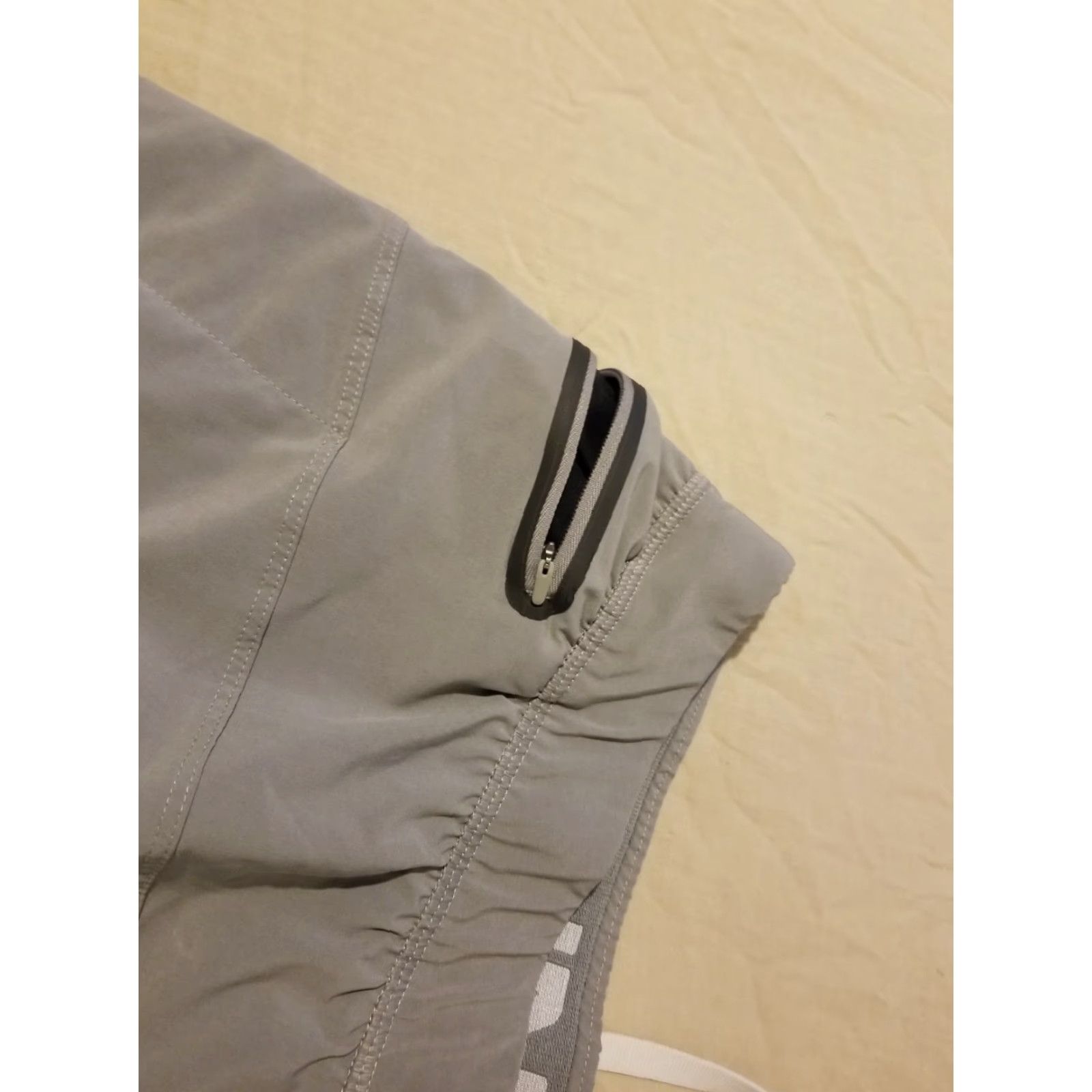 Under Armour Under Armour Mens Shorts XL Gray Athletic Gym Workout Size US 36 / EU 52 - 4 Thumbnail
