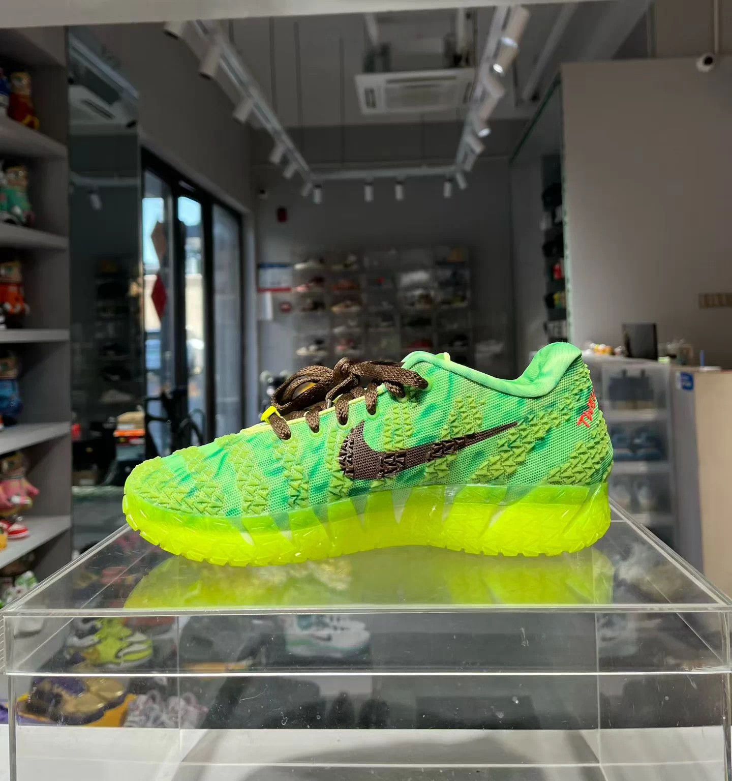 Nike Morant 3 Halloween PE 42 EU 9.9/10 DS Indoor 650 Size US 9 / EU 42 - 5 Thumbnail