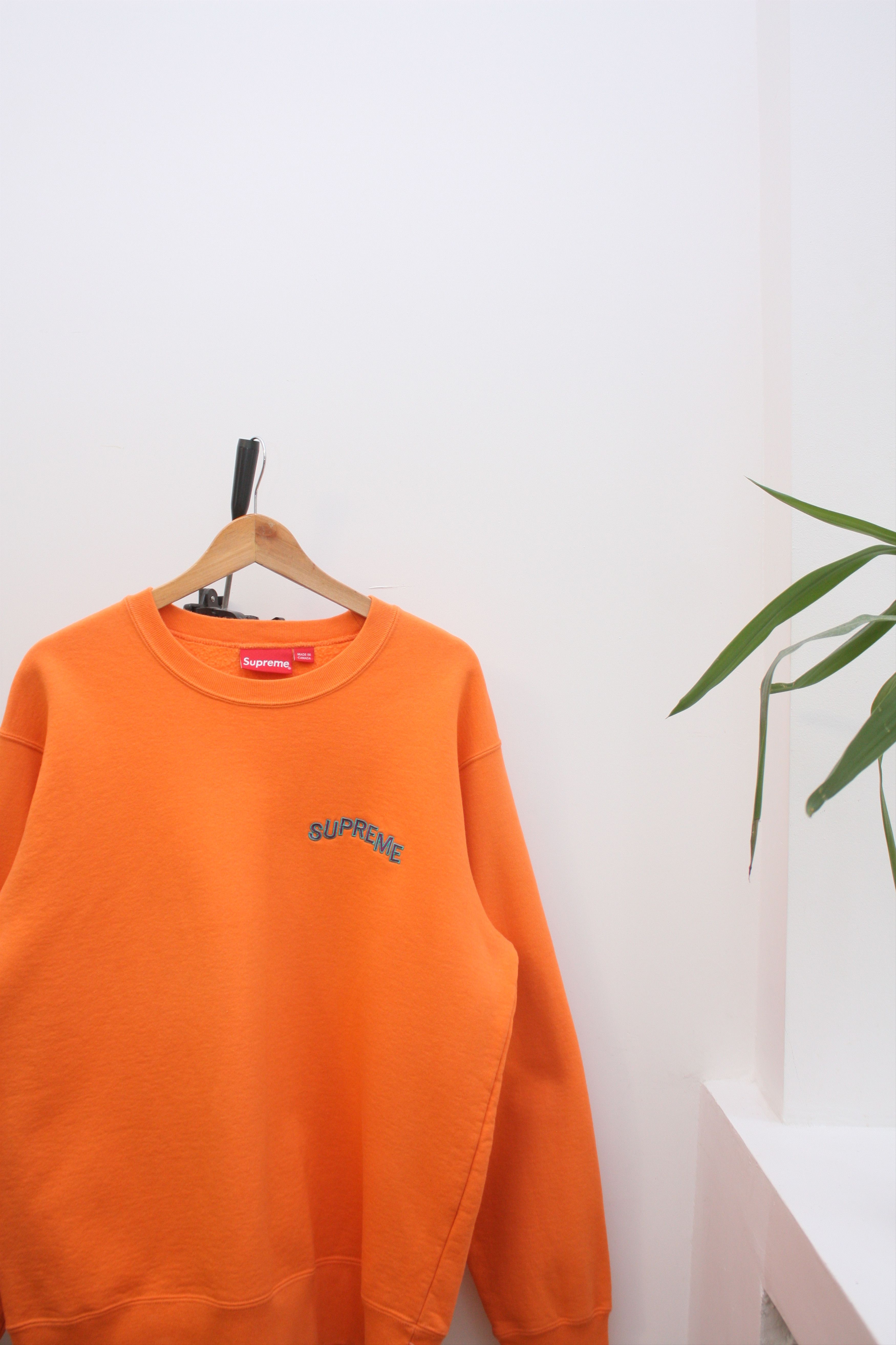 Supreme Supreme Step Arc Crewneck Bright Orange Men's FW17 Large Size US L / EU 52-54 / 3 - 2 Thumbnail