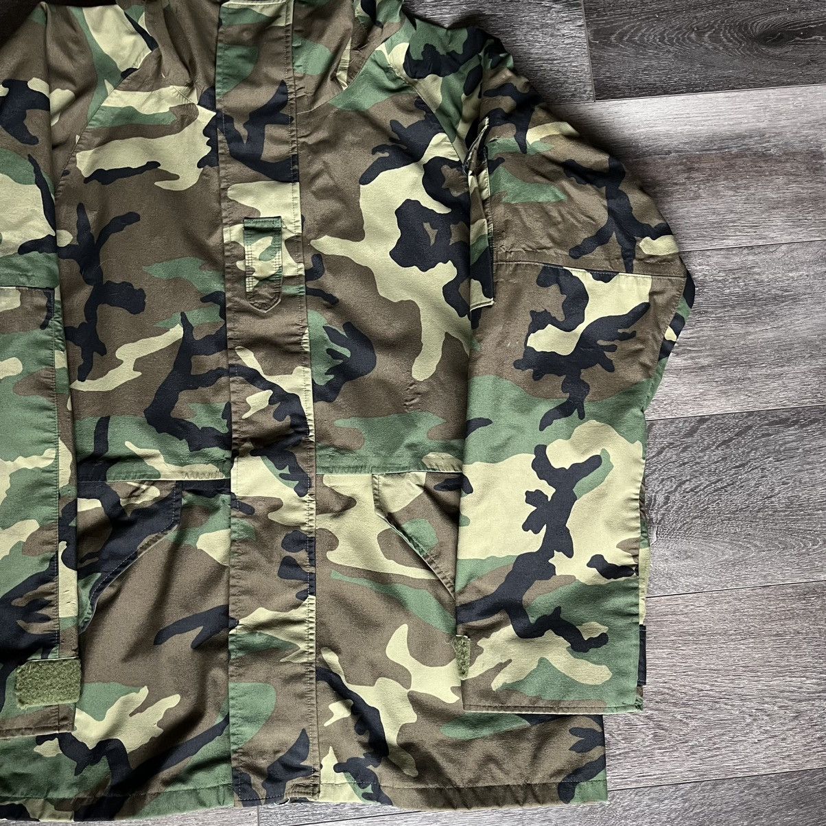 Vintage Vintage 1990s US Military Army Cold Weather Camo Print Parka Size US M / EU 48-50 / 2 - 4 Thumbnail
