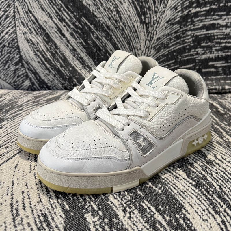 Louis Vuitton Trainer Low Top Sneakers for All 0079