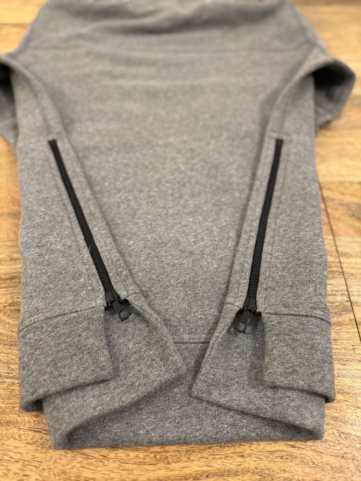 John Elliott John Elliott Villain Hoody, Grey Size US M / EU 48-50 / 2 - 4 Thumbnail