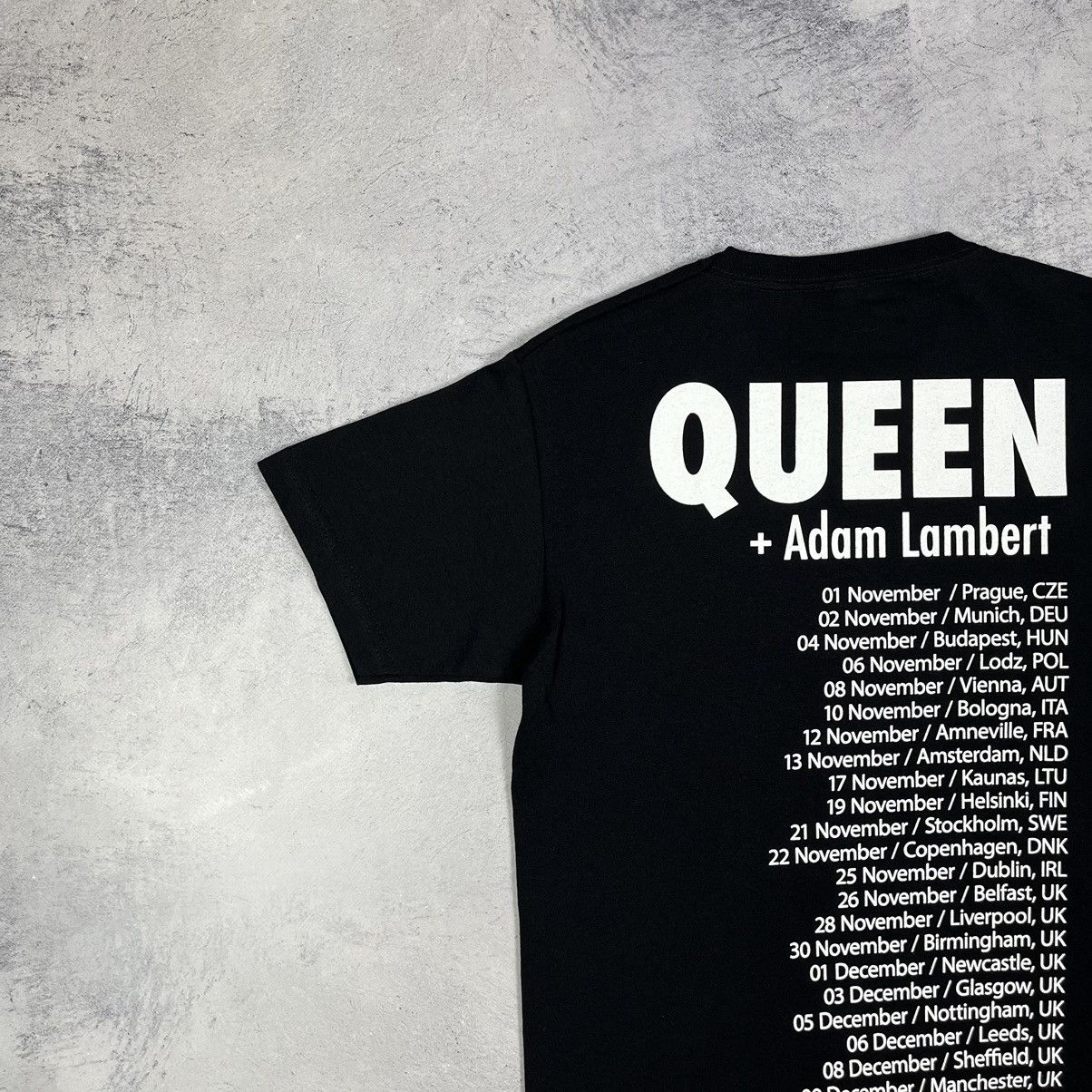 Band Tees Vintage Queen + Adam Lambert tour rock band tee Size US S / EU 44-46 / 1 - 15 Thumbnail