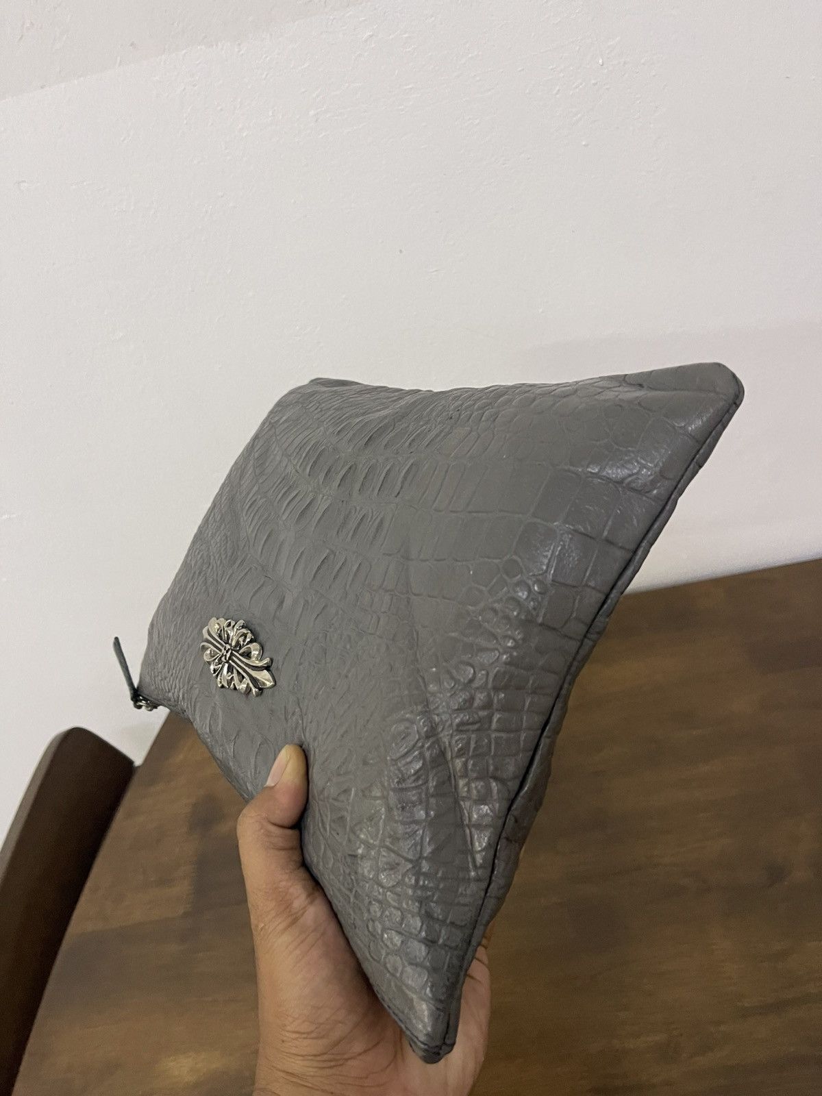 Leather Croc Embossed Clutch Bag with cross Size ONE SIZE - 5 Thumbnail