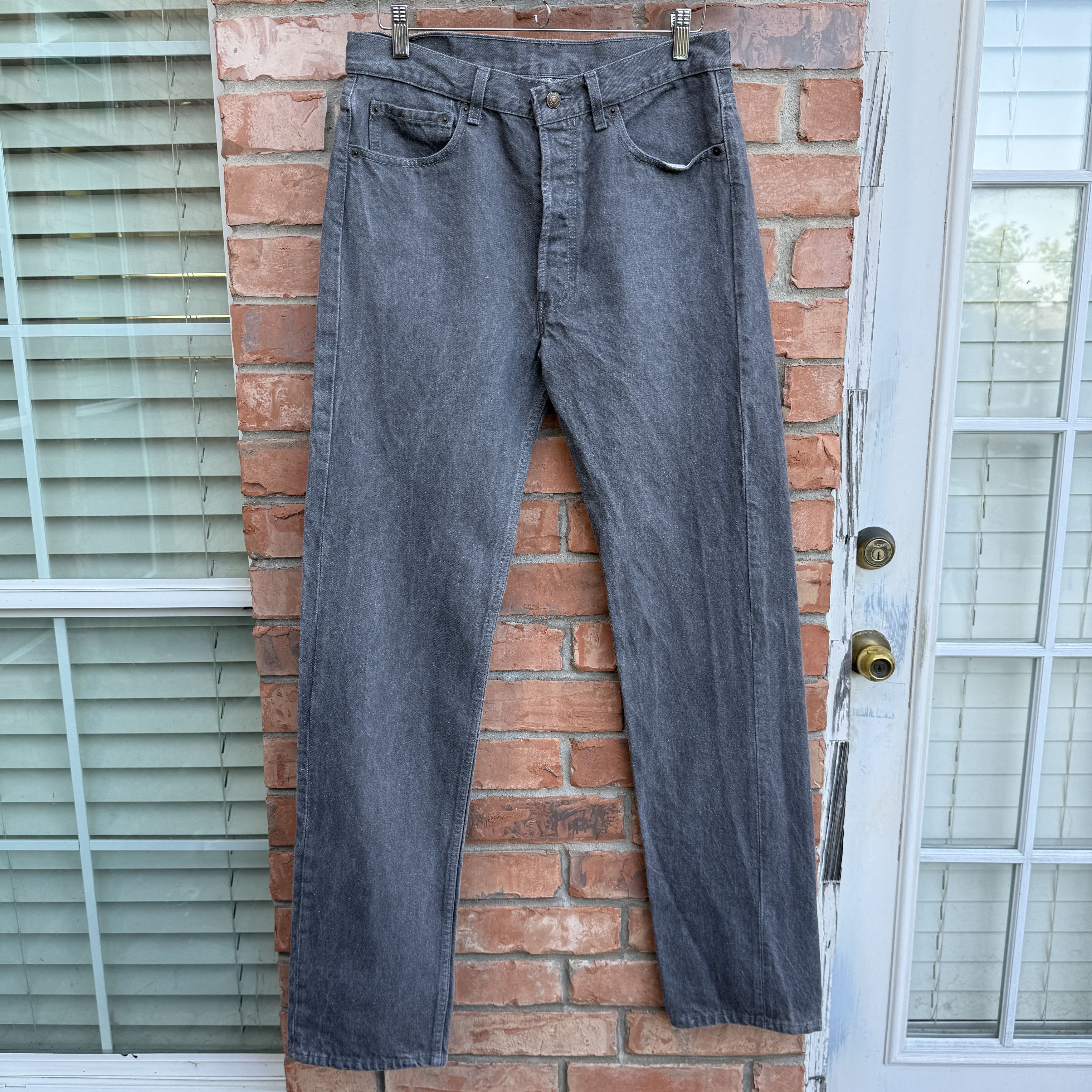 Levi's Vintage Levi's Grey Denim Button Fly Jeans 501 0636 Size US 32 / EU 48 - 1 Thumbnail