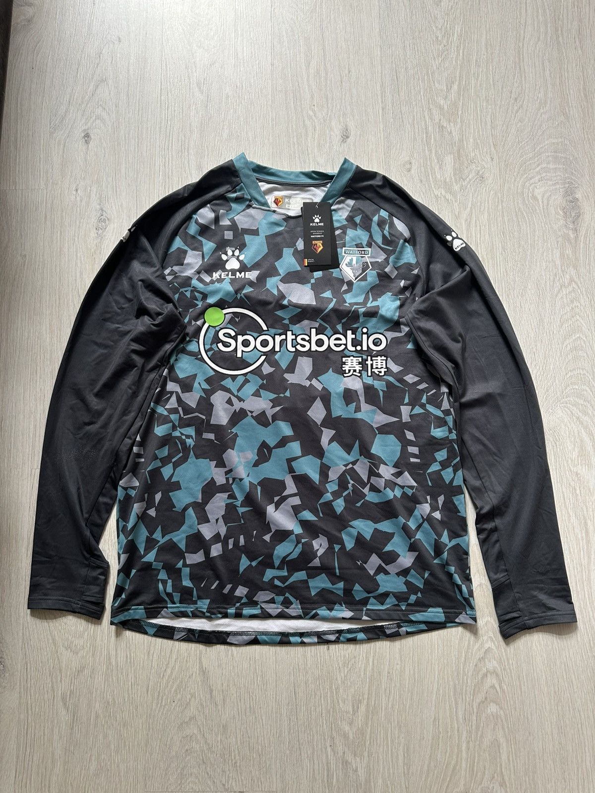 Vintage Vintage Watford Soccer Jersey Kelme Size US L / EU 52-54 / 3 - 1 Thumbnail