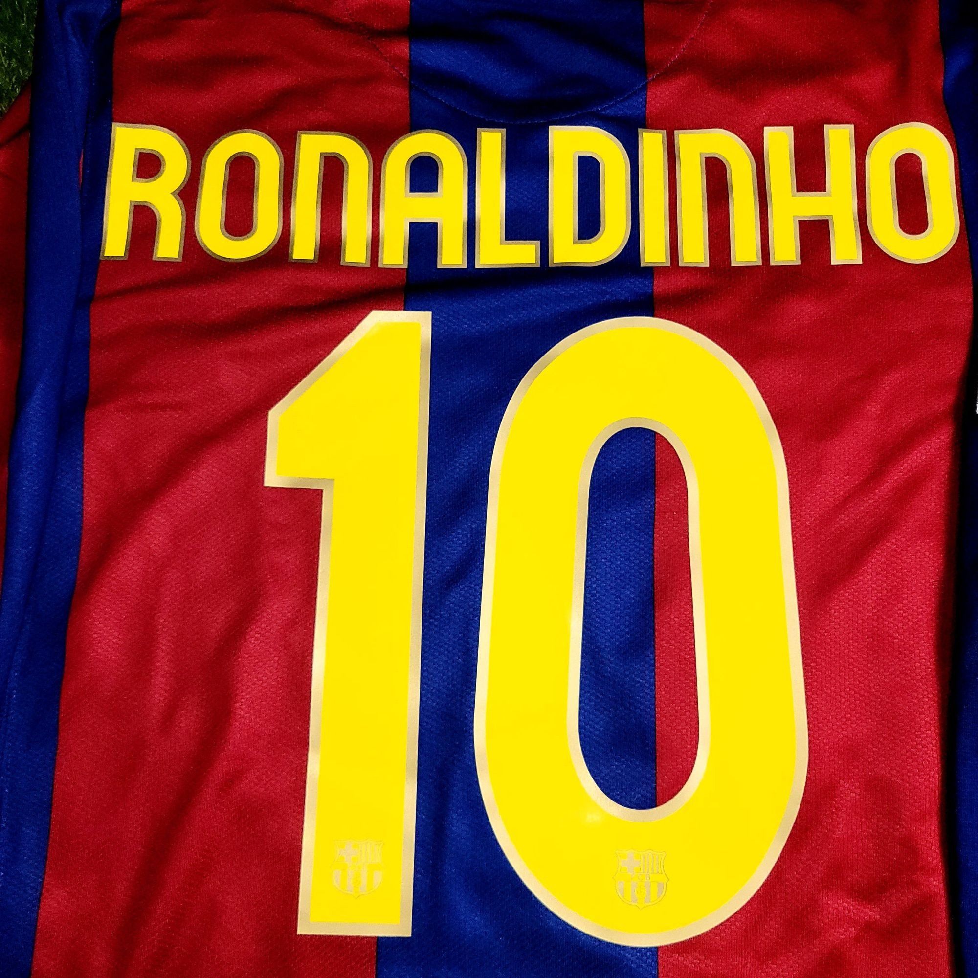 Nike Ronaldinho Barcelona 2007 2008 Long Sleeve Soccer Jersey M Size US M / EU 48-50 / 2 - 4 Thumbnail