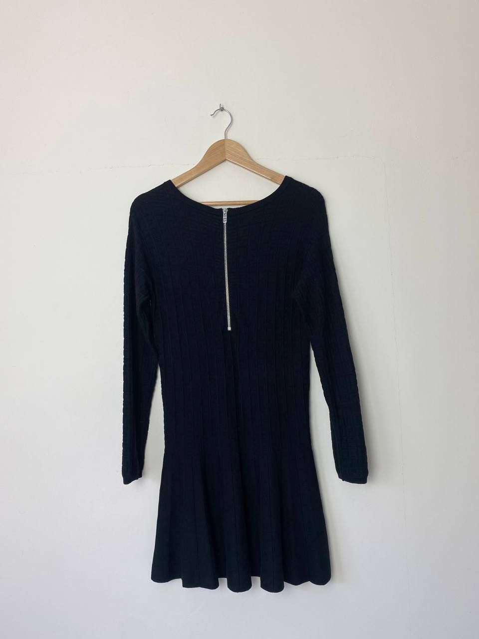 Givenchy Givenchy Kids Monogram Long Sleeve Dress Size XS / US 0-2 / IT 36-38 - 4 Thumbnail