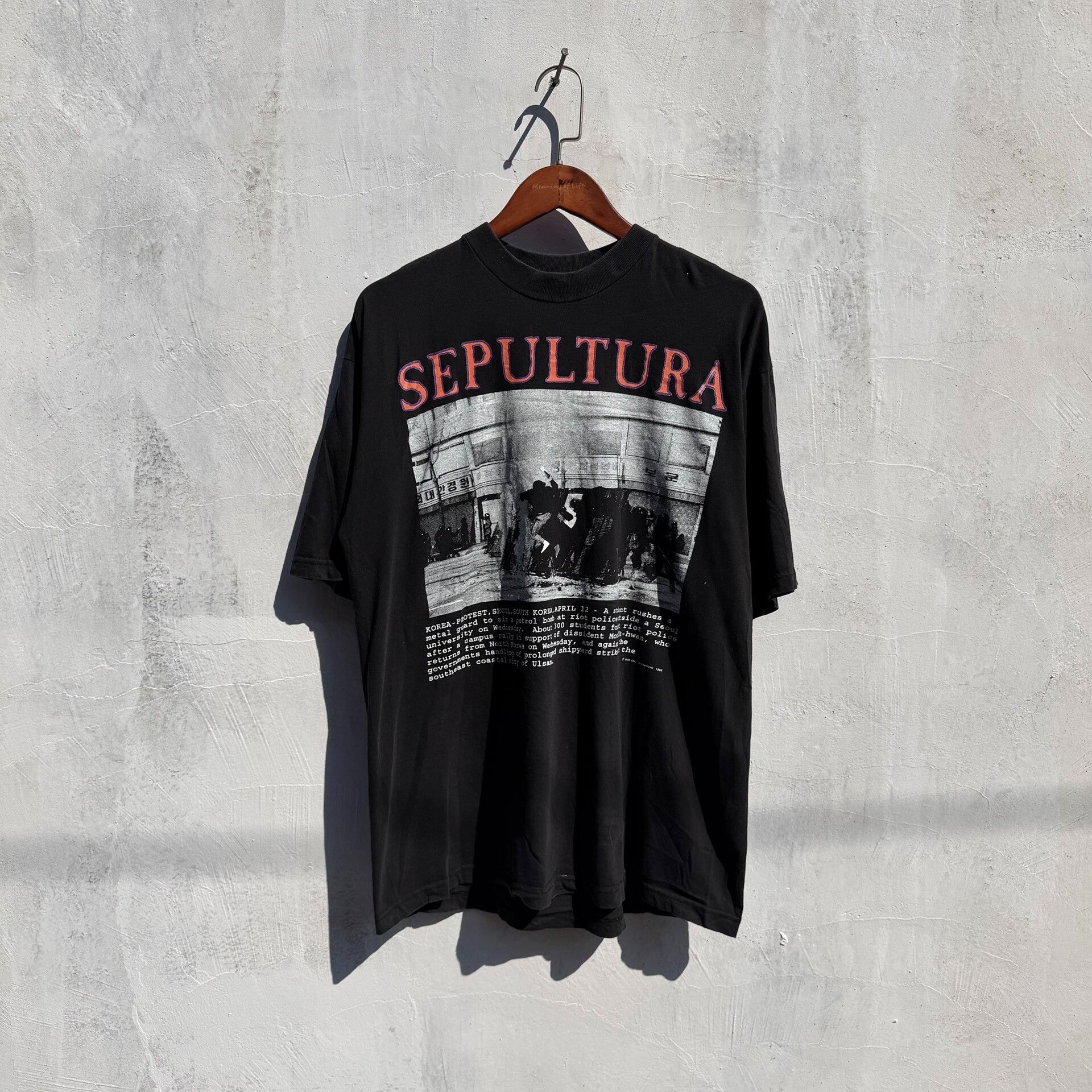 Vintage Vintage Sepultura 1994 Band Tee Size US S / EU 44-46 / 1 - 1 Thumbnail