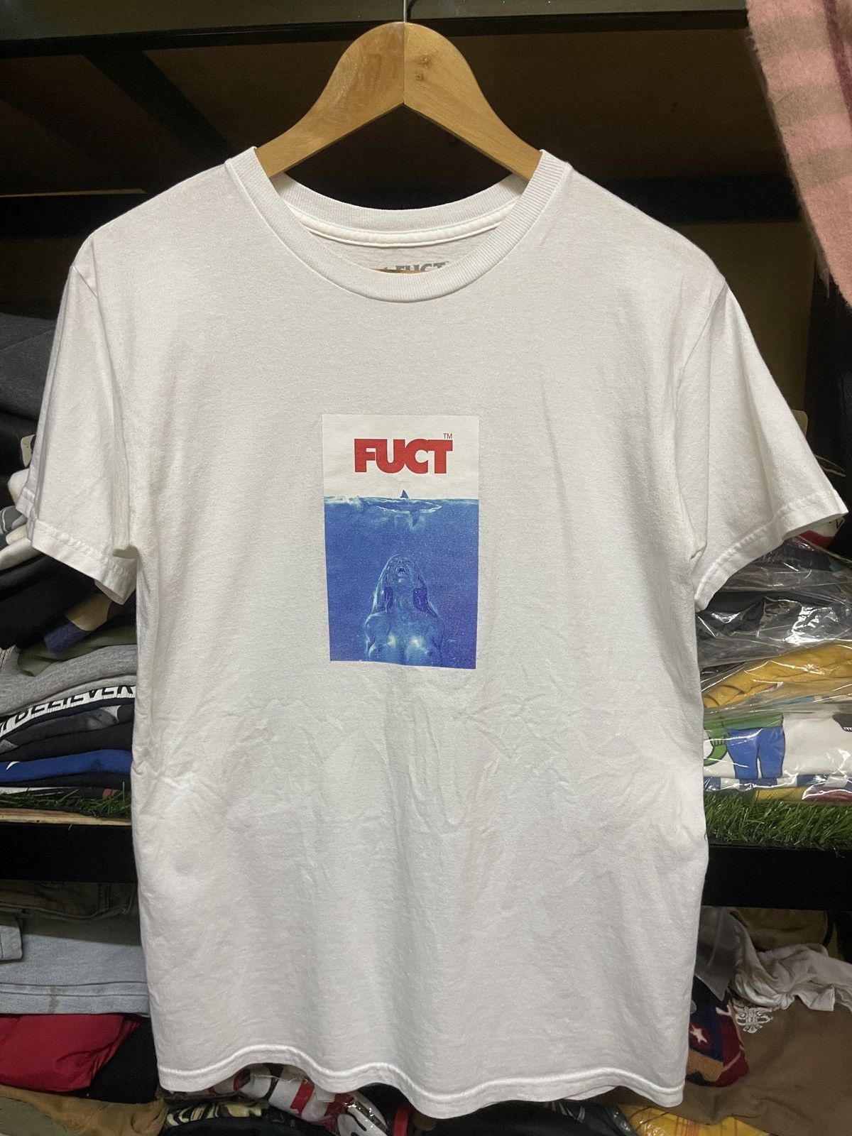 FUCT RARE🔥FUCT🔥Jaws Girl Skate White Tshirt Size US S / EU 44-46 / 1 - 1 Thumbnail