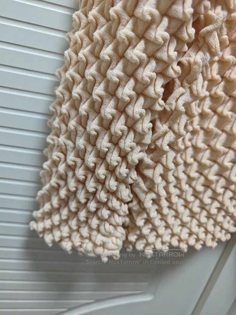 Issey Miyake Issey Miyake Main Line Fish Scale Knit Top, Apricot Size M / US 6-8 / IT 42-44 - 6 Thumbnail