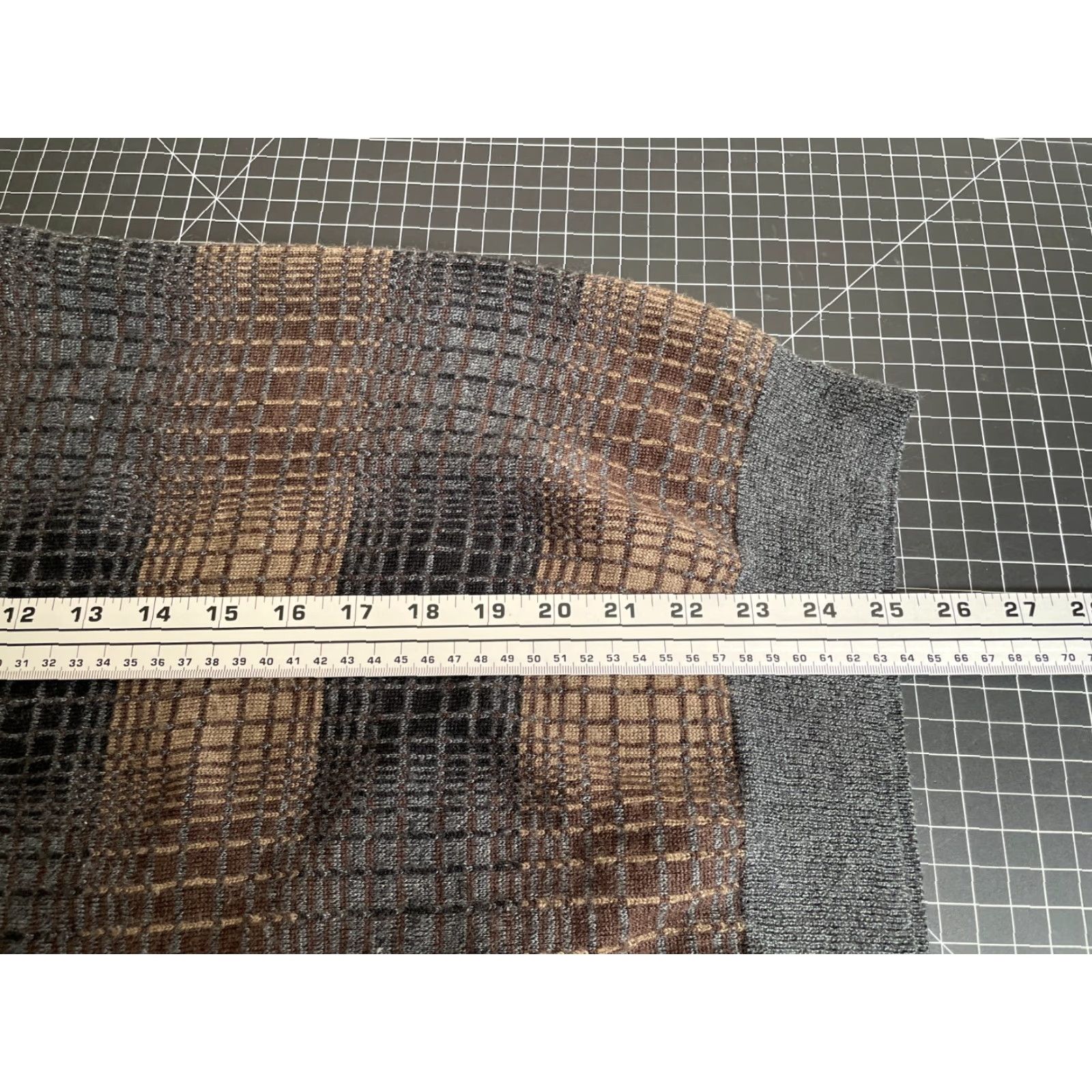 Vintage VINTAGE Tagio Wool Blend Check Sweater Adult Large Brown Lightweight Knit 90s Dad Preppy Mens Size US L / EU 52-54 / 3 - 6 Thumbnail