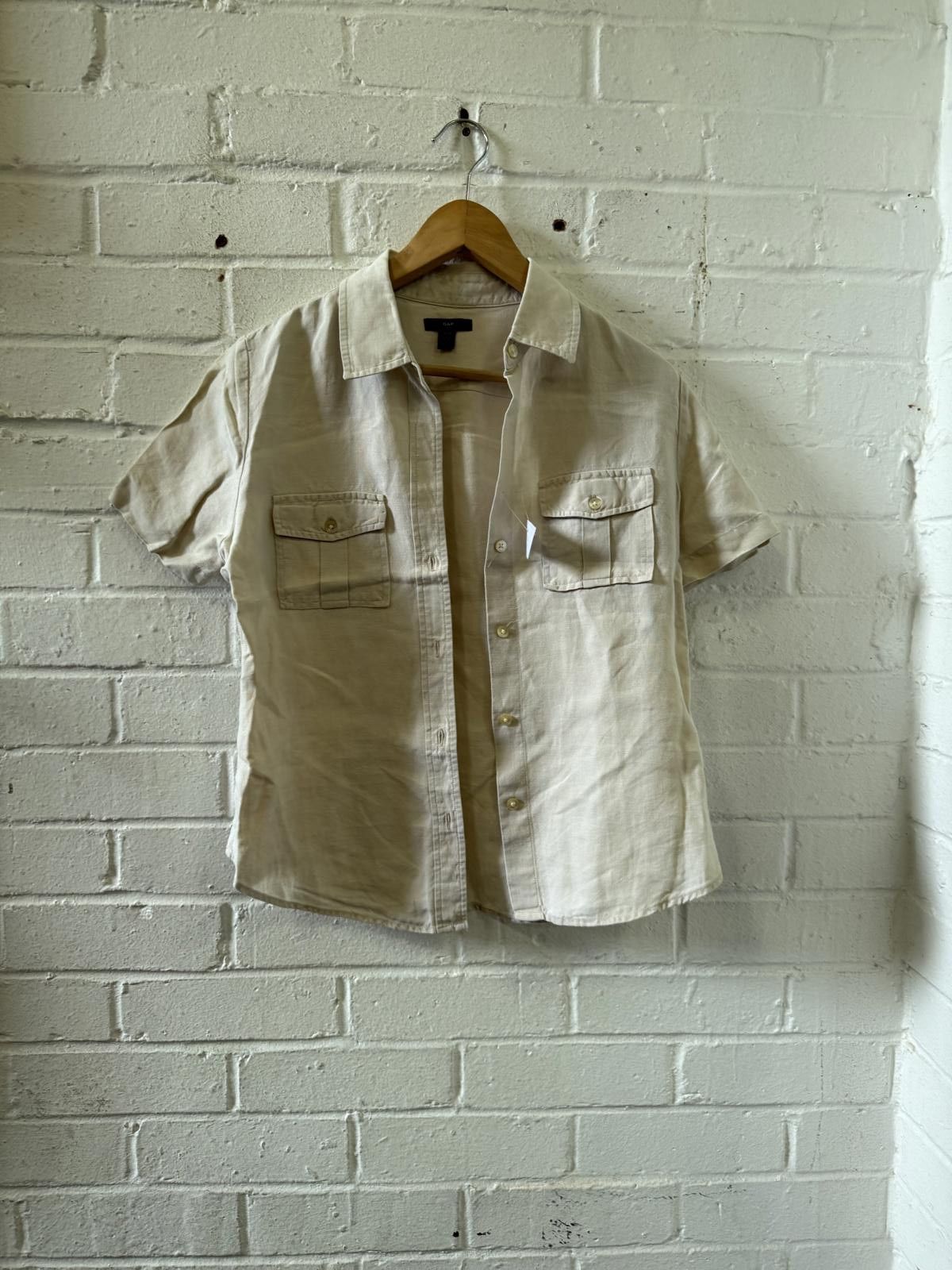 Gap GAP Men's Beige Short Sleeve Button-Up Shirt, Medium Size US M / EU 48-50 / 2 - 1 Thumbnail