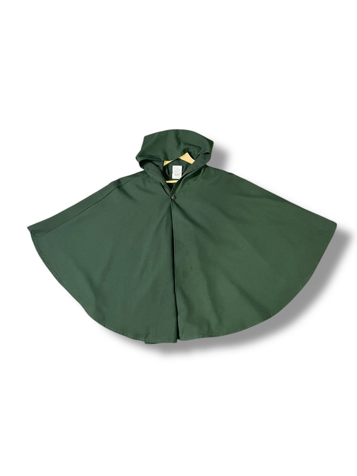 Japanese Brand × Universal Studios × Vintage Universal Studio x Attack Of Titan One Size Capes (50) Size US XL / EU 56 / 4 - 2 Thumbnail