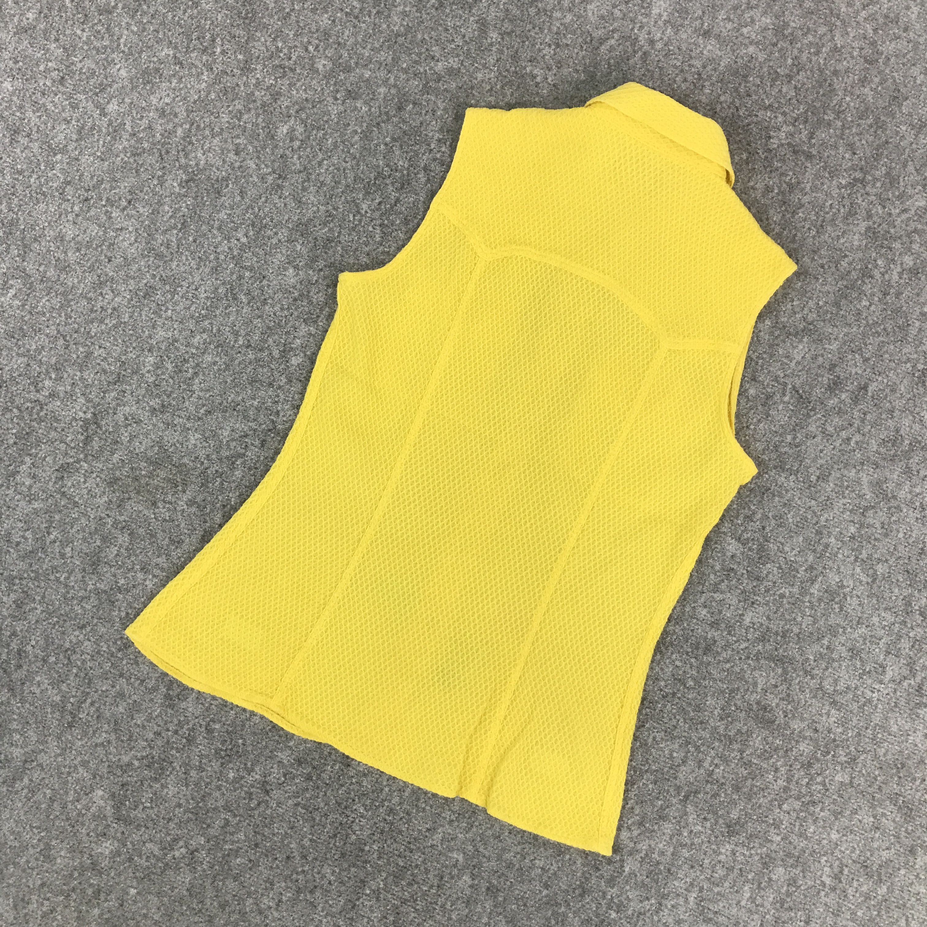 Versace VERSACE YELLOW BUTTON SHORT SLEEVE JACKET Size US S / EU 44-46 / 1 - 6 Thumbnail