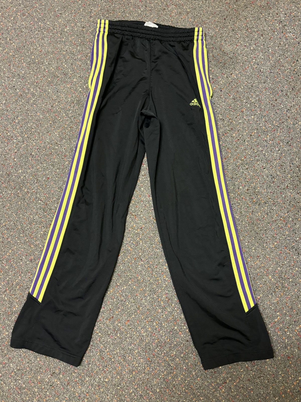 Adidas × Vintage Vintage flare adidas pants Size US 30 / EU 46 - 1 Thumbnail