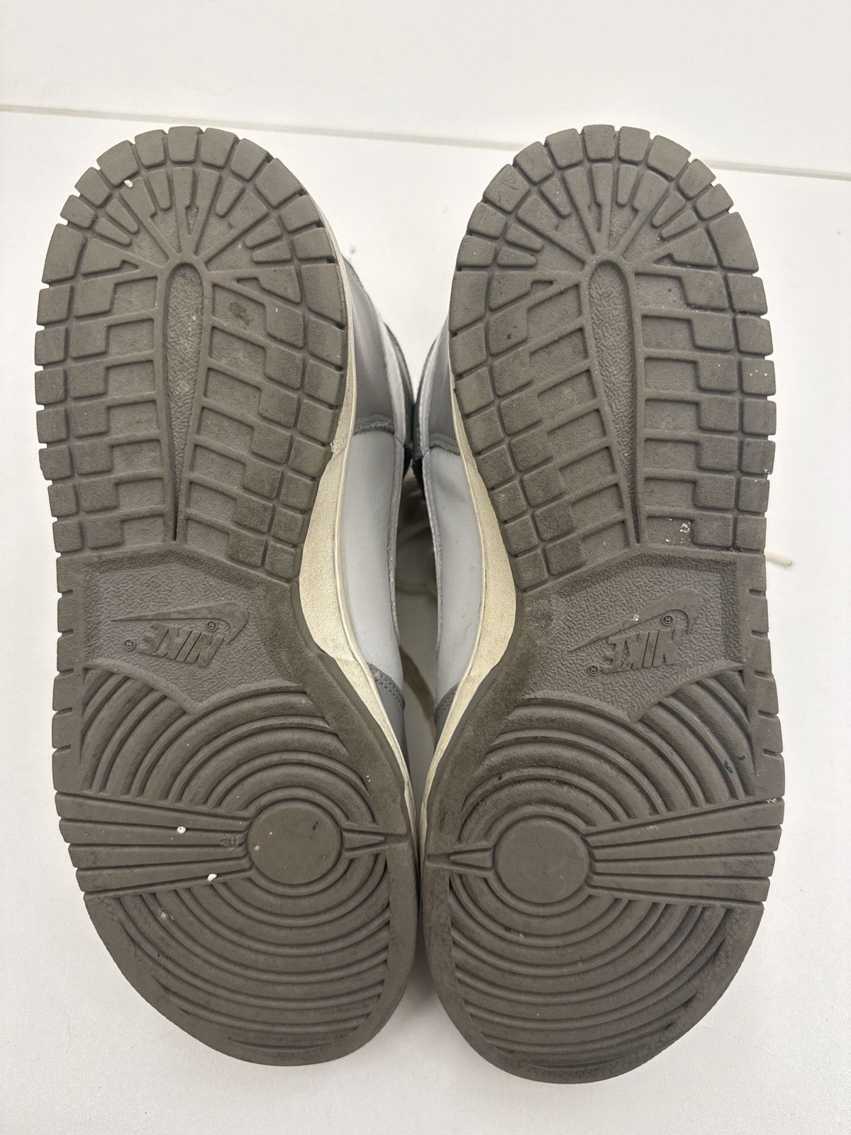 Nike Nike dunk neutral grey Size US 10 / EU 43 - 3 Thumbnail