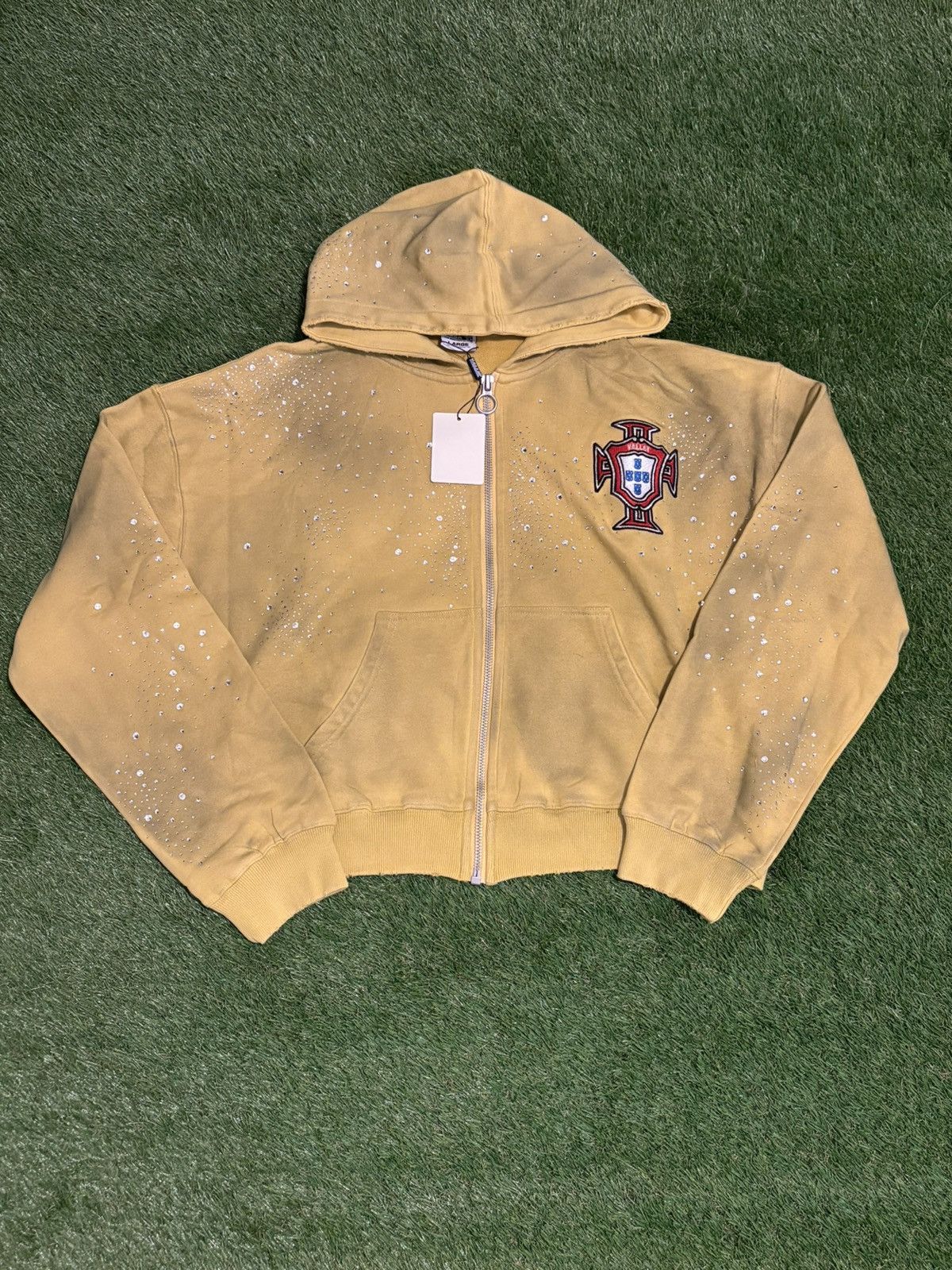 VALE FOREVER “SUN CLUSTERED” ZIP UP - SIZE LARGE - (YELLOW)