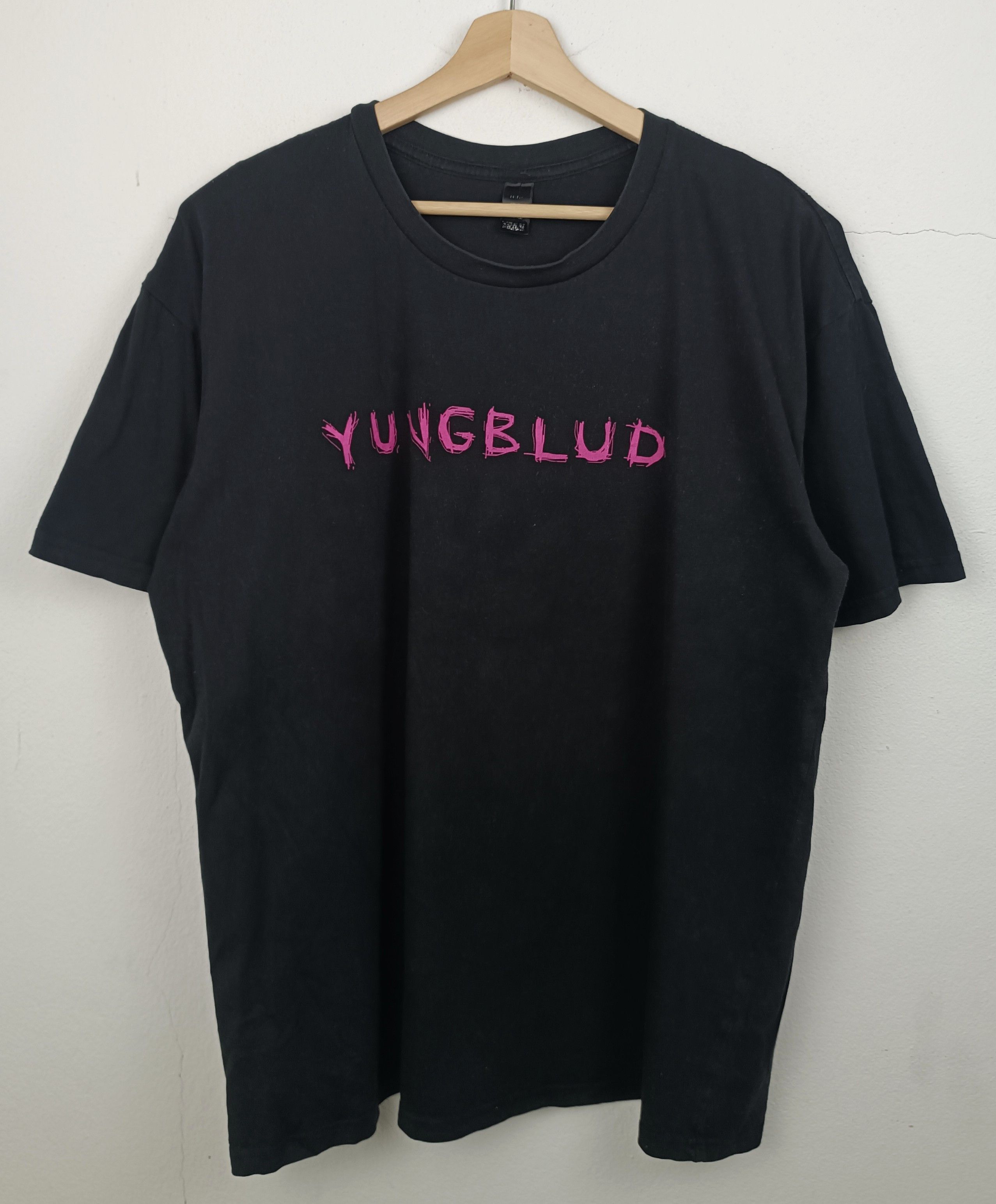 Band Tees VINTAGE YUNGBLUD 21ST CENTURY LIABILITY PUNK ROCK 182 41 TEE Size US XL / EU 56 / 4 - 3 Thumbnail