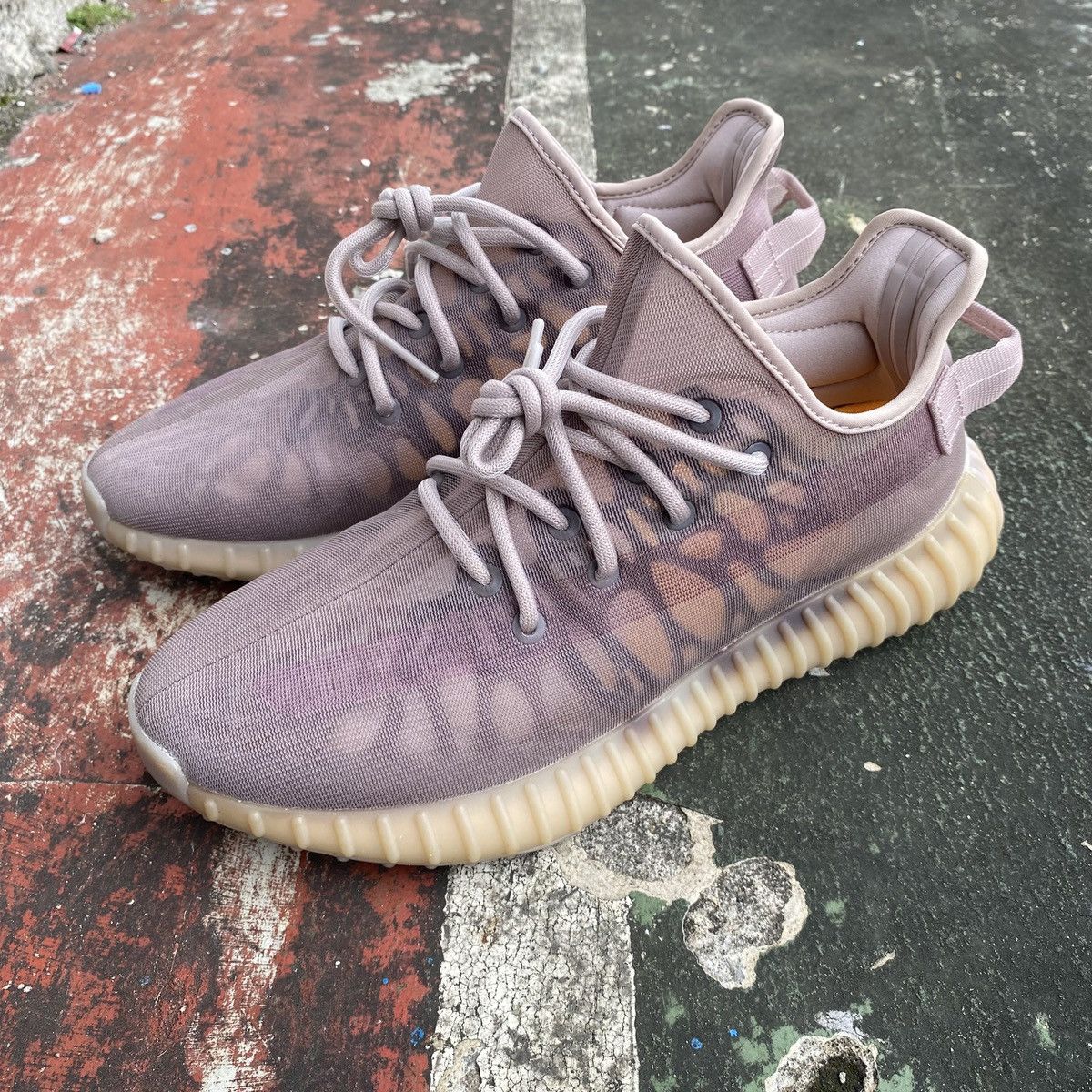 Adidas × Kanye West Adidas yeezy boost 350 v2 kanye west mono mist Size US 10 / EU 43 - 1 Thumbnail