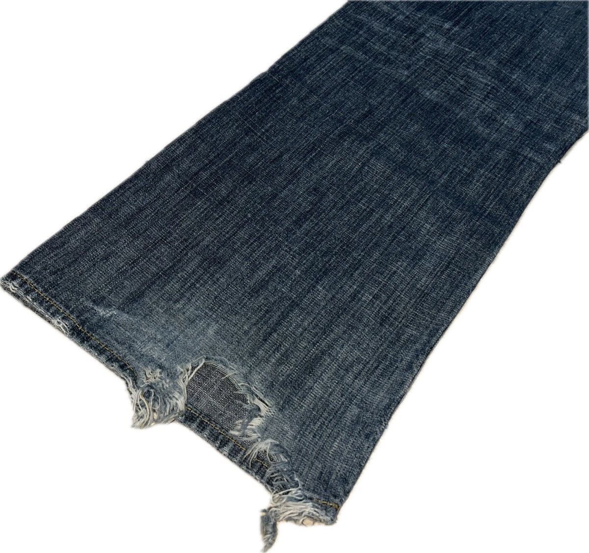 Distressed Guess Denim Jeans