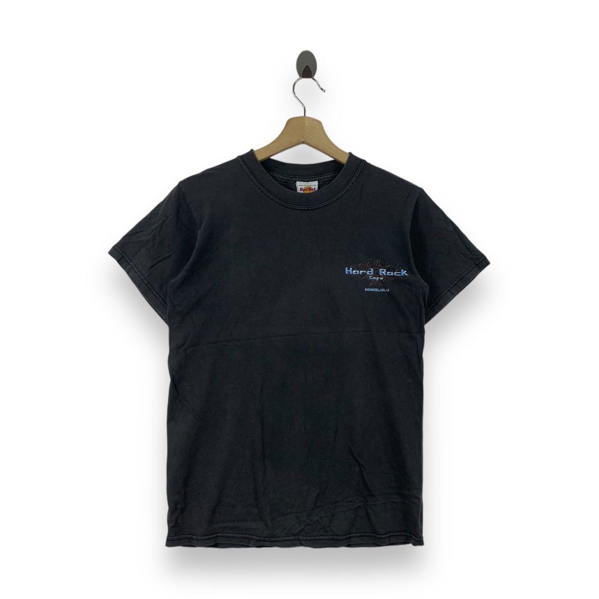 Hard Rock Cafe Vintage HARD ROCK CAFE Honolulu Hawaii Guitar Tee Shirt Size S / US 4 / IT 40 - 3 Thumbnail