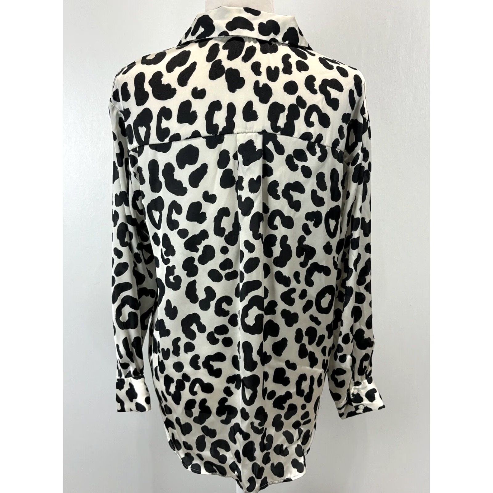 Zara Zara Satin Effect Animal Print Shirt Blouse Sz X Small Black White Mob Wife Regular Women Blouse Polyester Satin Shirt NS? Size XS / US 0-2 / IT 36-38 - 3 Thumbnail