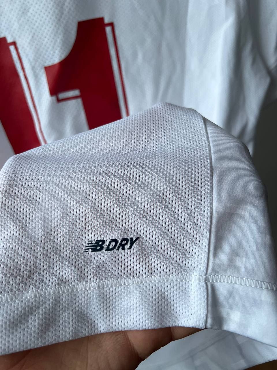 New Balance NEW! 2019/20 LIVERPOOL FC #11 M.SALAH HOME SOCCER JERSEY M Size US M / EU 48-50 / 2 - 19 Thumbnail