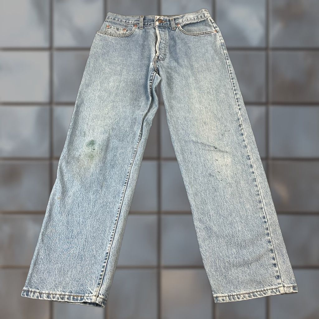 Levi's VINTAGE Levi's 618 Jeans Mens Regular Straight 31 Light Wash Blue 90s UK Made Jeans Size US 31 - 1 Thumbnail