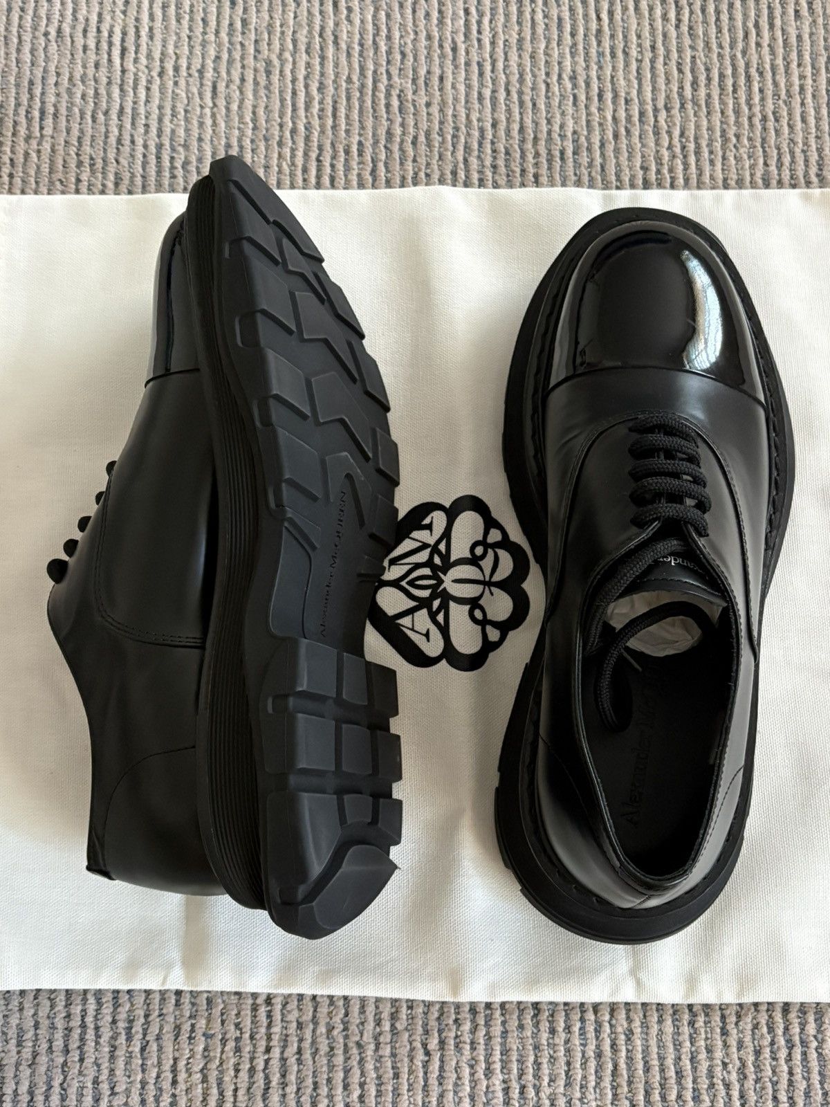 Alexander McQueen Black Contrast Leather Tread Derbies Size US 7 / EU 40 - 6 Thumbnail