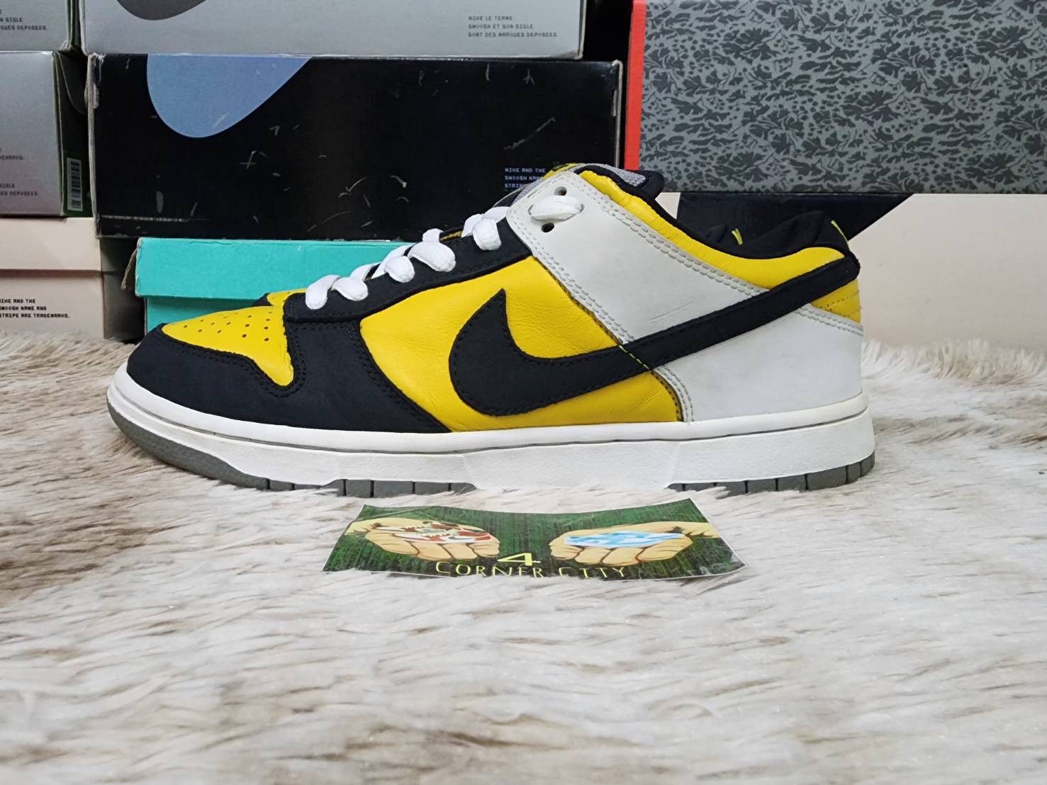 Nike Nike Sb Dunk Low Bic Size US 10.5 / EU 43-44 - 1 Thumbnail