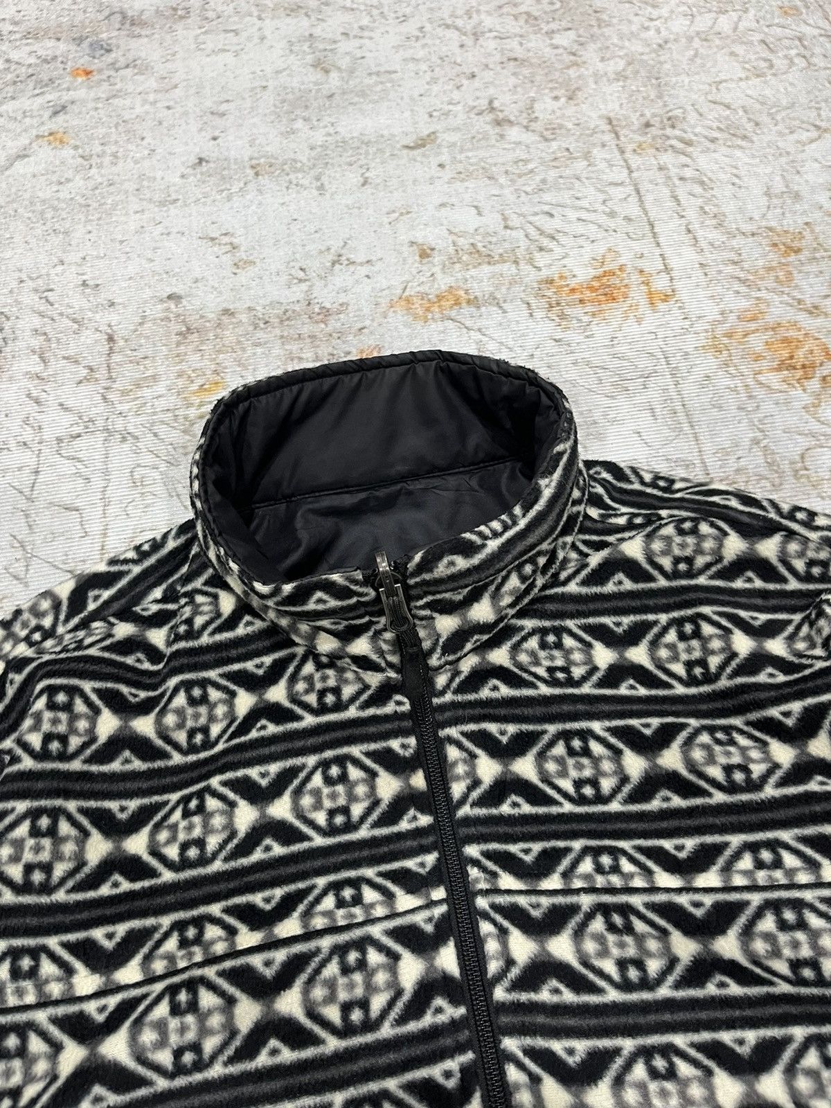 Japanese Brand PBI petit bonheur inattendu Aztec Polar Fleece Reversible Size US L / EU 52-54 / 3 - 5 Thumbnail