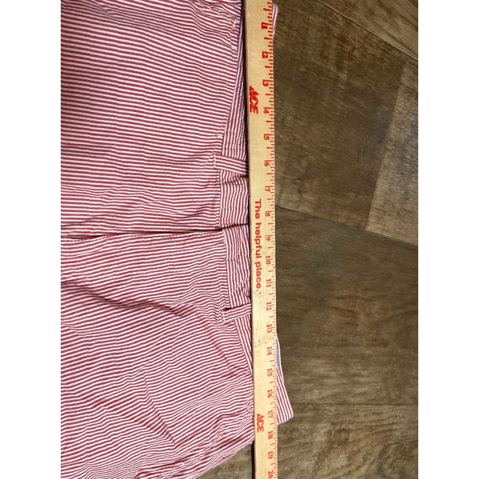 Tommy Hilfiger Tommy Hilfiger Shorts Mens Size 36 Red Striped Casual Workwear 36 in Waist Flat Front Pockets Regular Chino Men Red White Striped Size US 36 / EU 52 - 3 Thumbnail