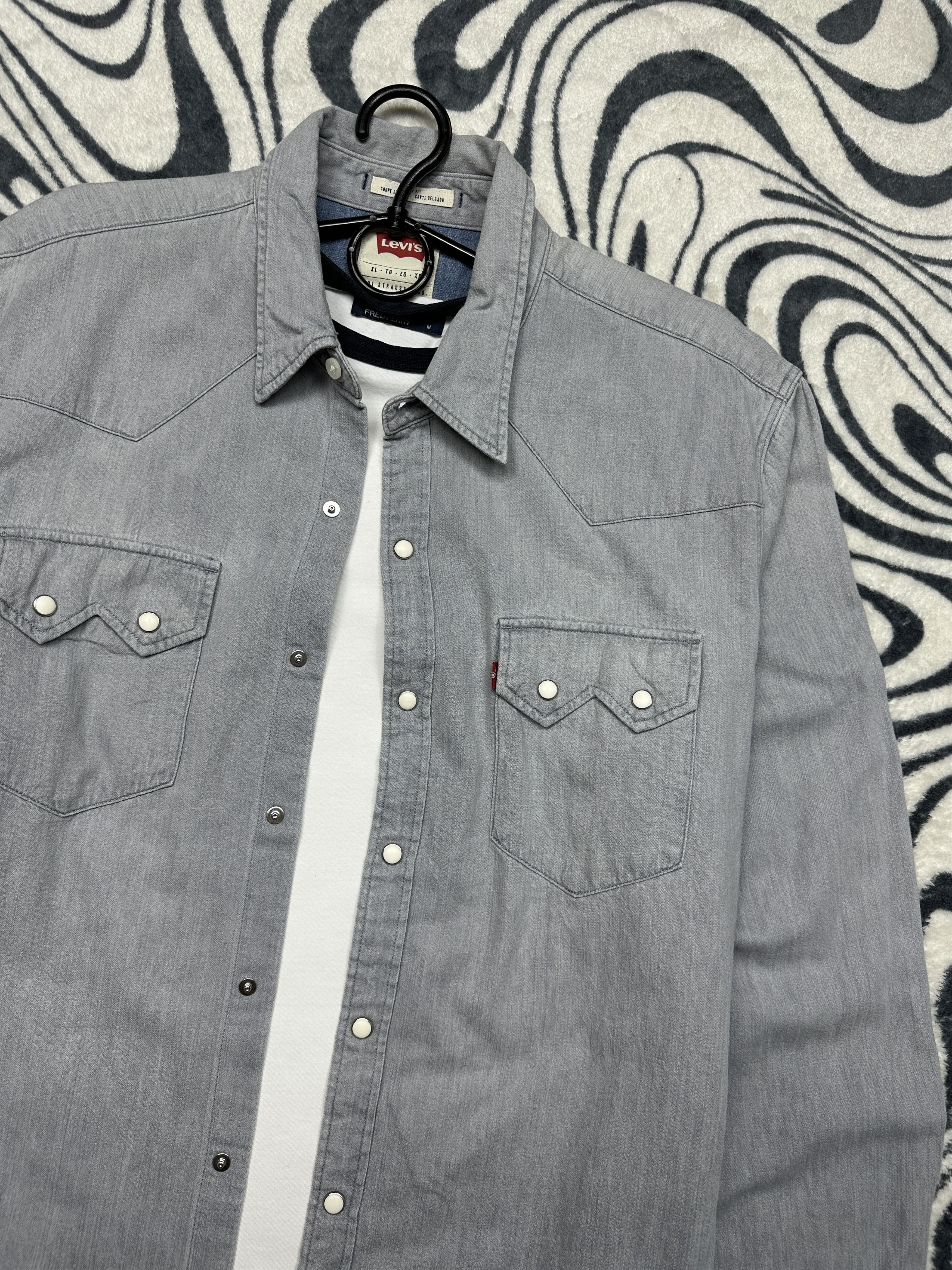 Levi's Levi's Vintage Mens Grey Denim Shirt Jeans Size US XL / EU 56 / 4 - 2 Thumbnail