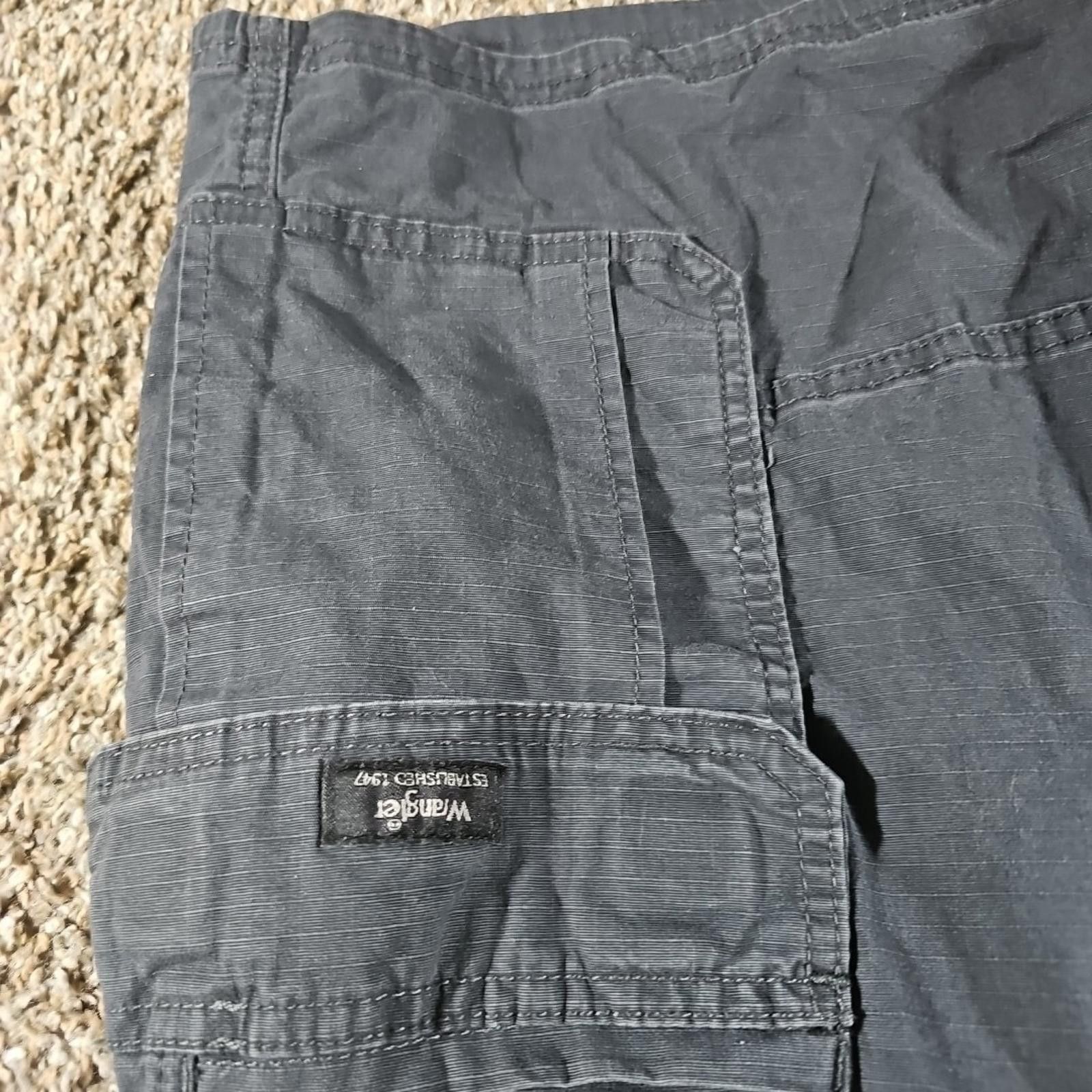 Wrangler Wrangler Relaxed Fit Sz 48 Cargo Shorts Size US 44 / EU 60 - 3 Thumbnail