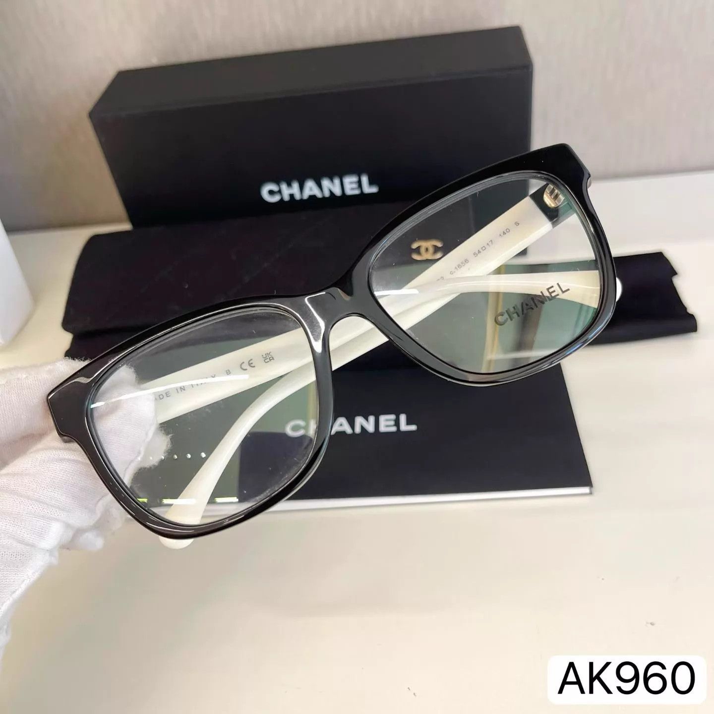 Chanel Chanel AK960 Black & White Panda Flat Lens Glasses Size ONE SIZE - 5 Thumbnail