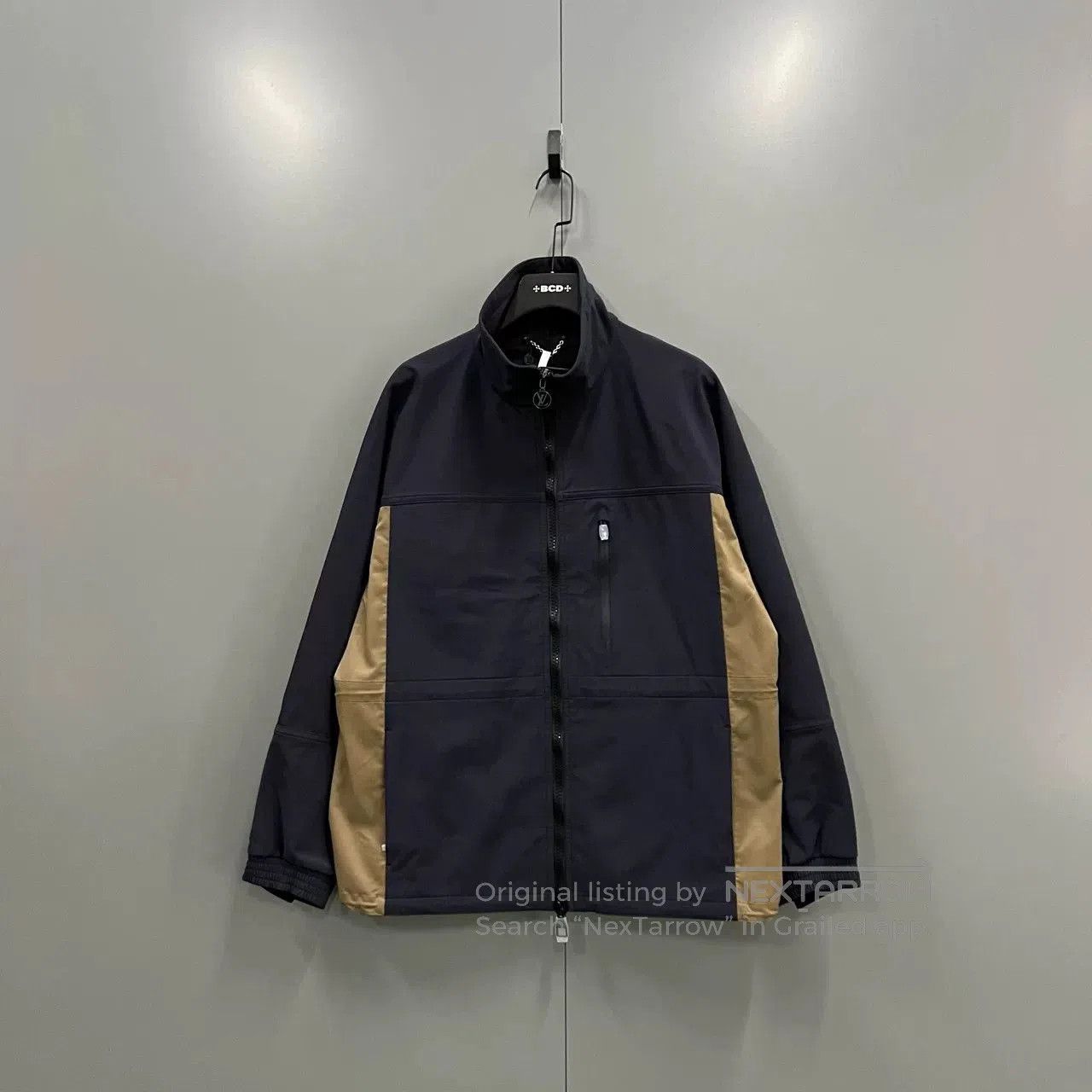 Louis Vuitton louis vuitton color. Size US L / EU 52-54 / 3 - 1 Thumbnail